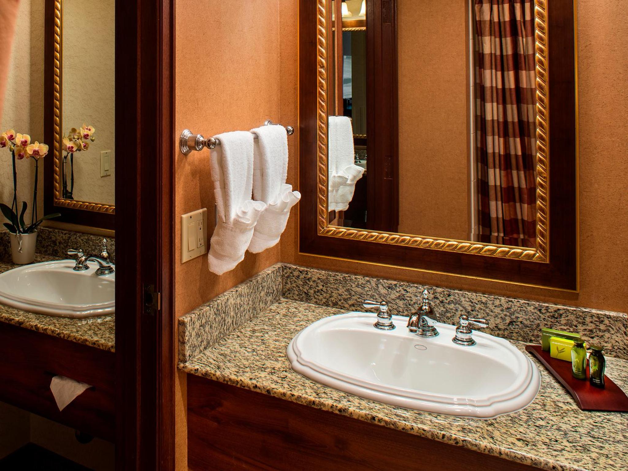 Queen Room photo 3