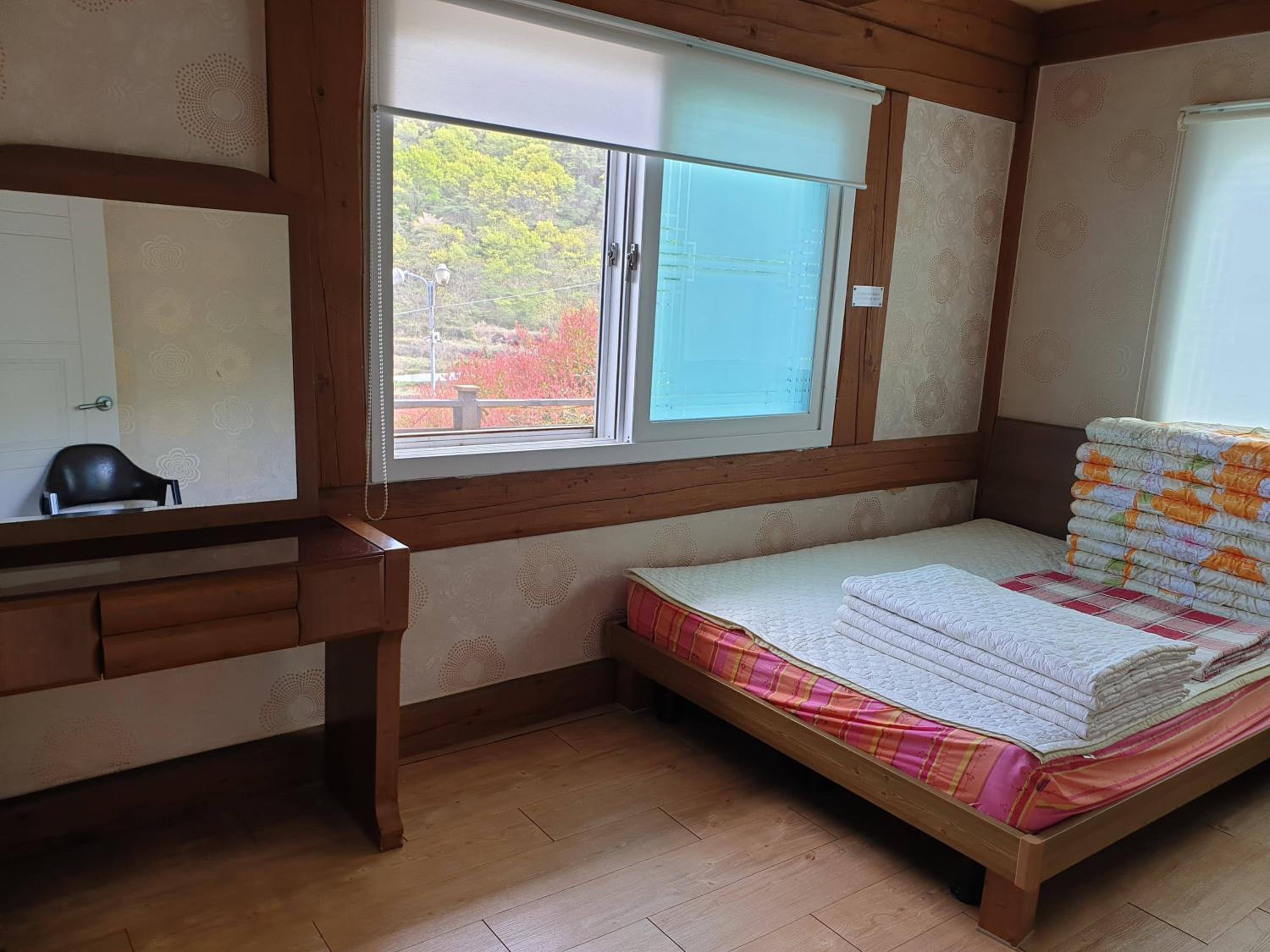 One-Bedroom House photo 1
