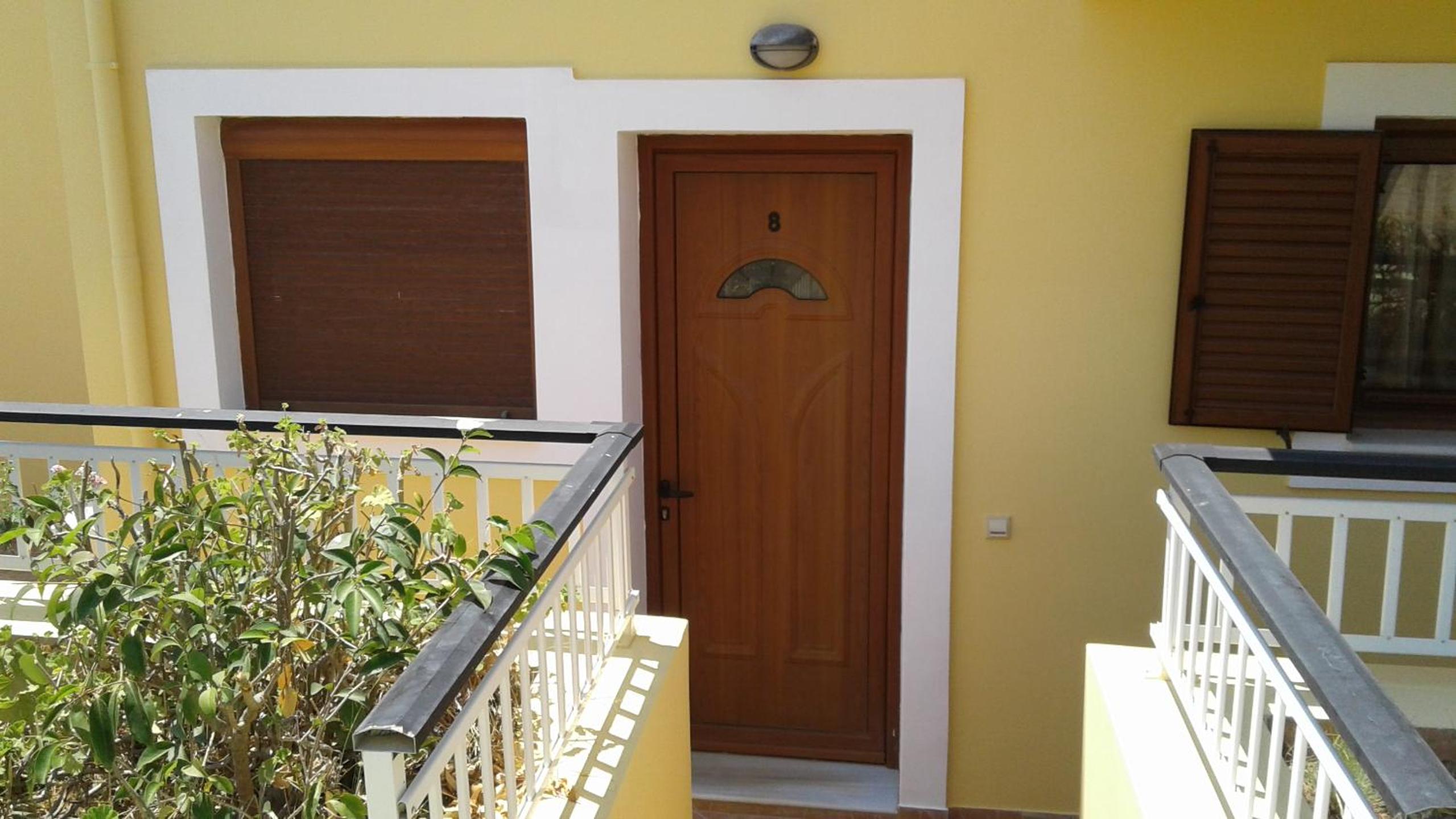 Apartment - Ground Floor photo 2