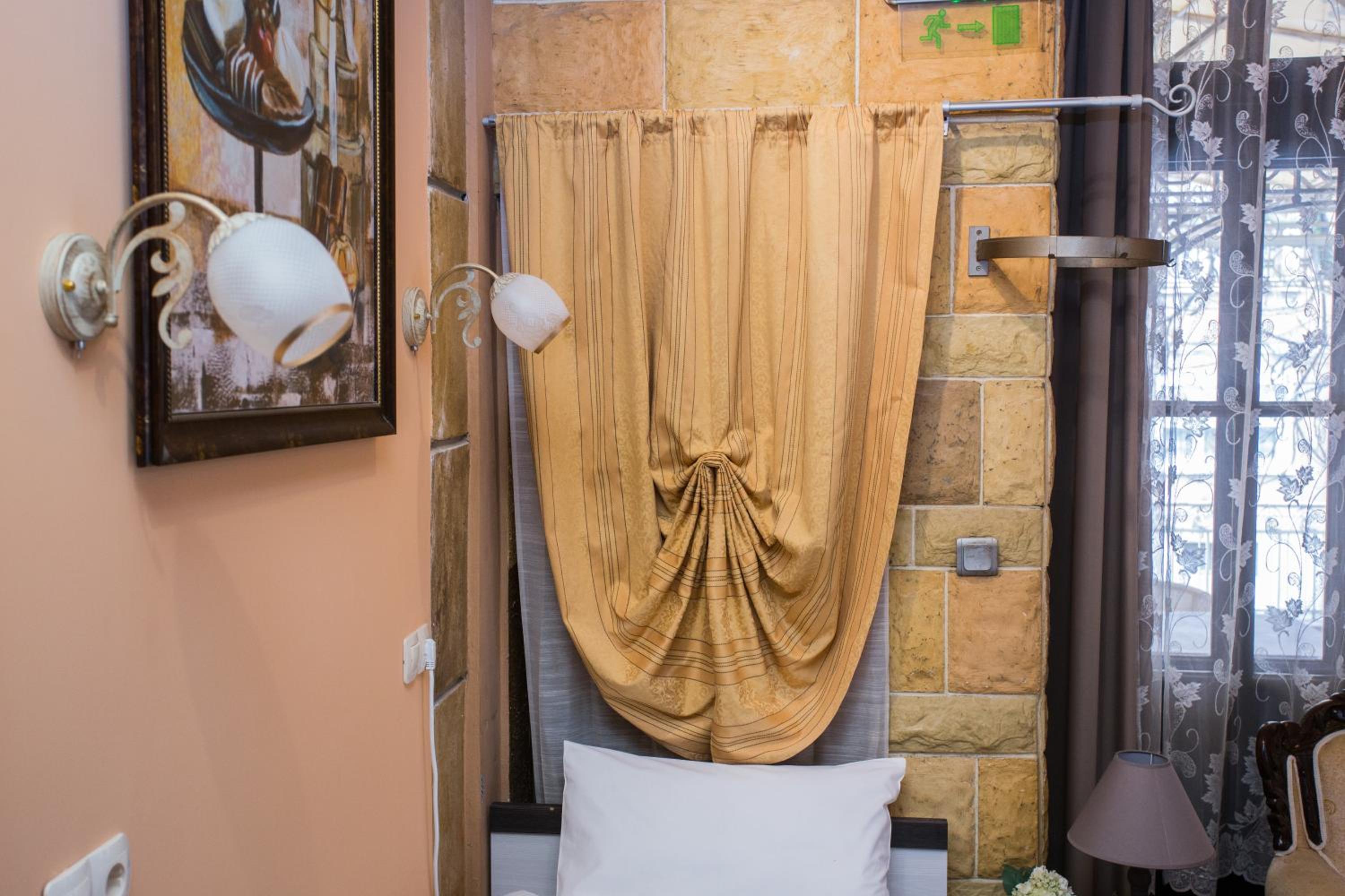 Large Single Room photo 3