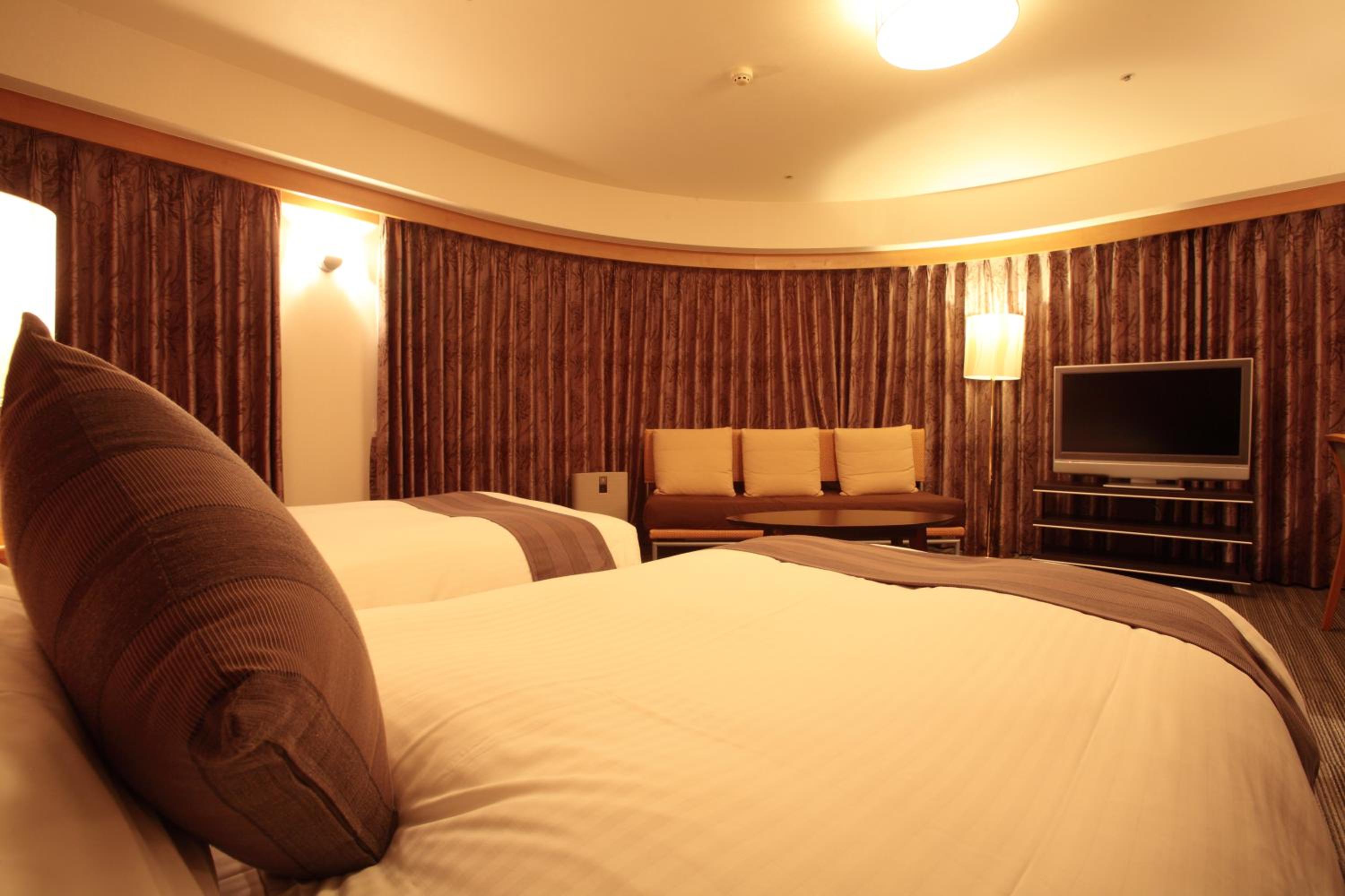 Corner Twin Room with Extra Bed - Non-Smoking - Photo 22