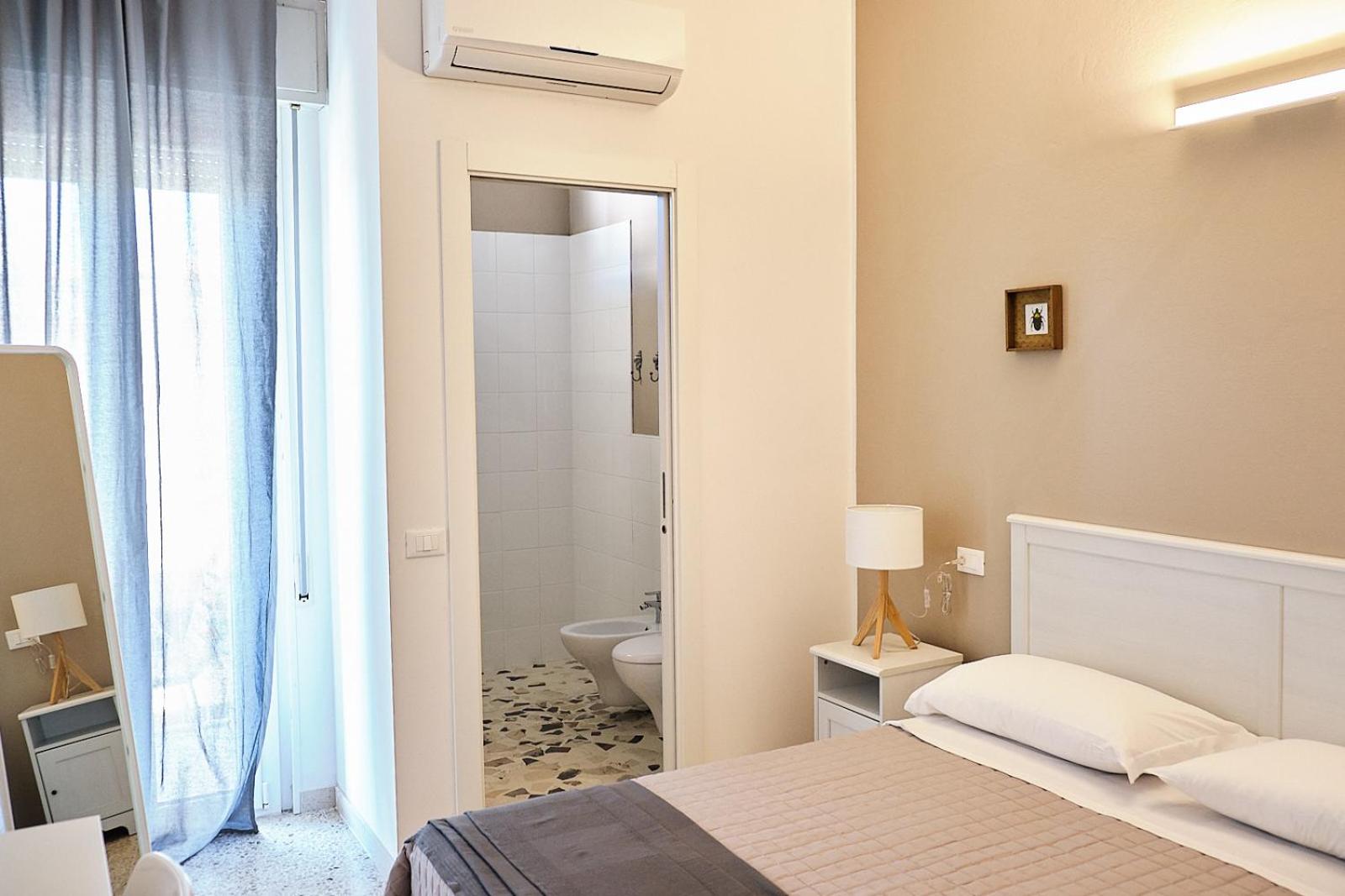 Standard Double Room - Photo 6