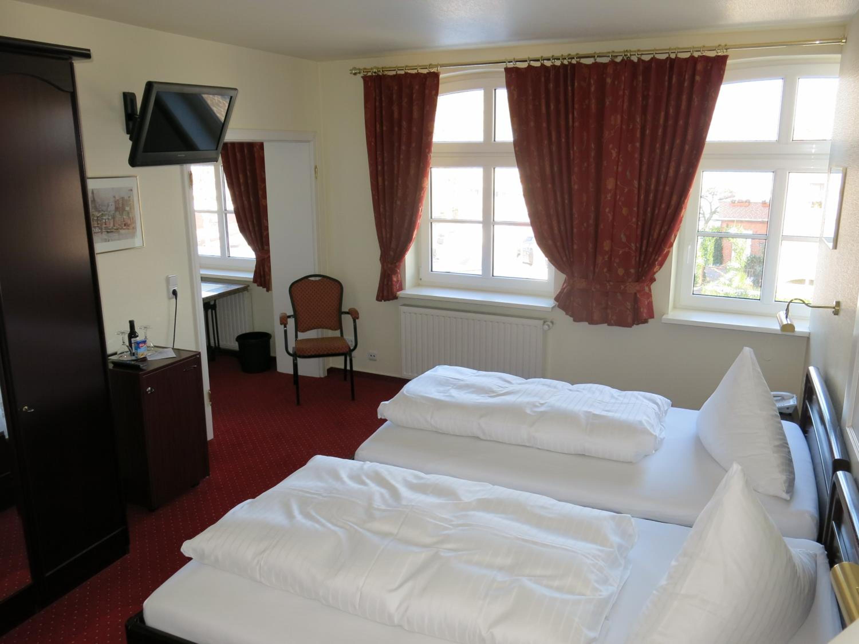 Standard Double Room - Annex photo 3