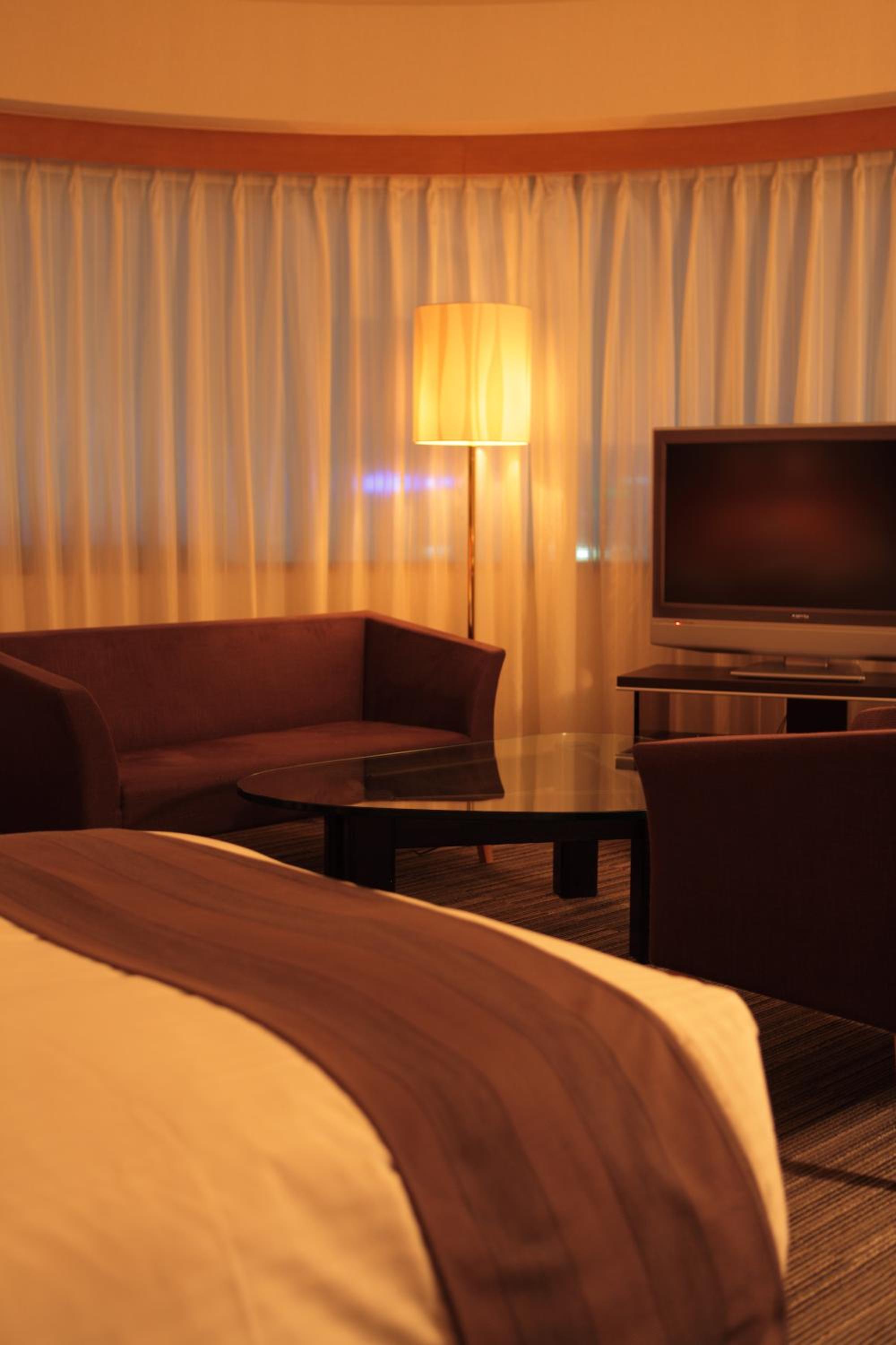 Corner Twin Room with Extra Bed - Non-Smoking - Photo 8