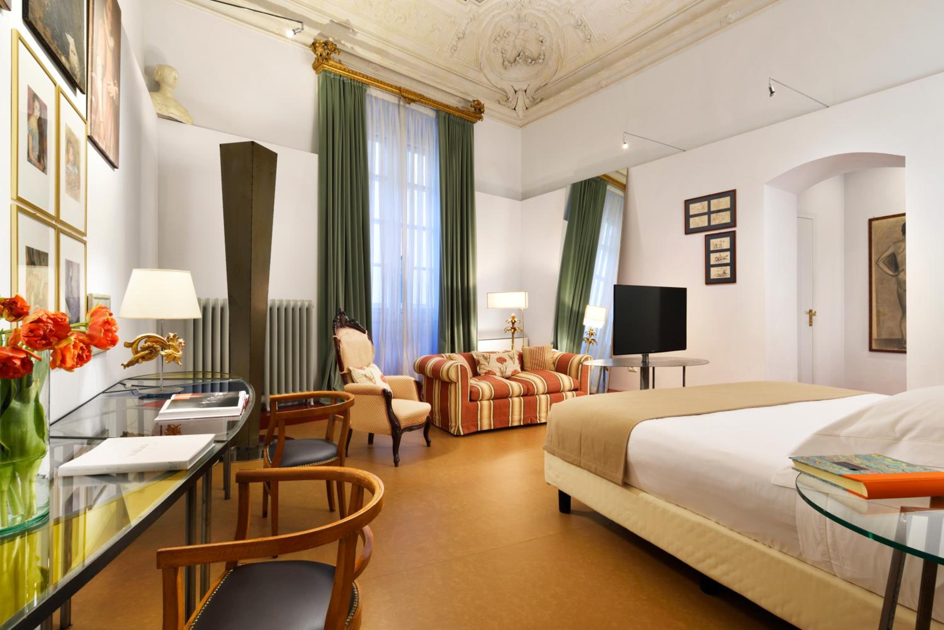 Superior Suite photo 1
