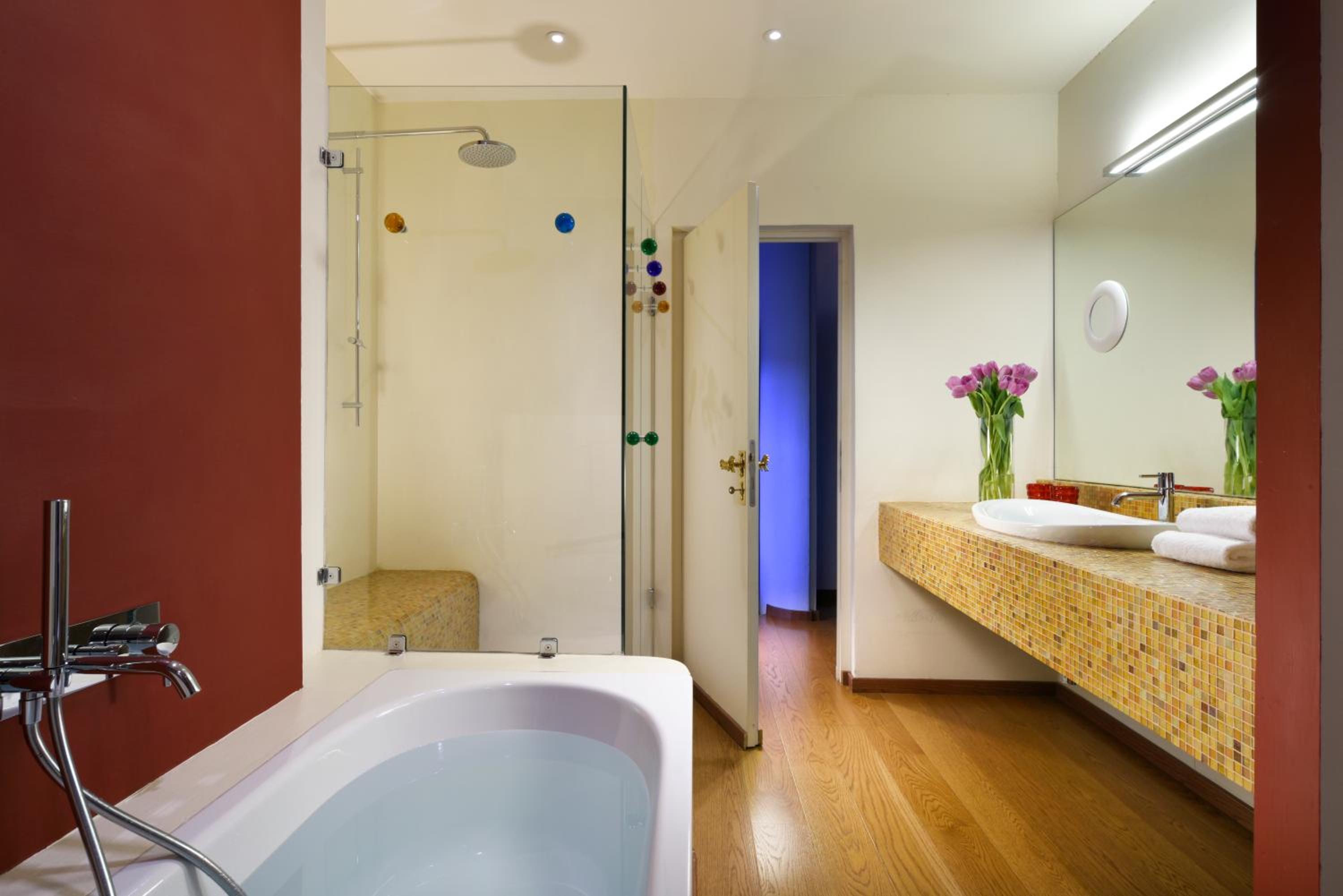 Superior Suite with River View photo 2