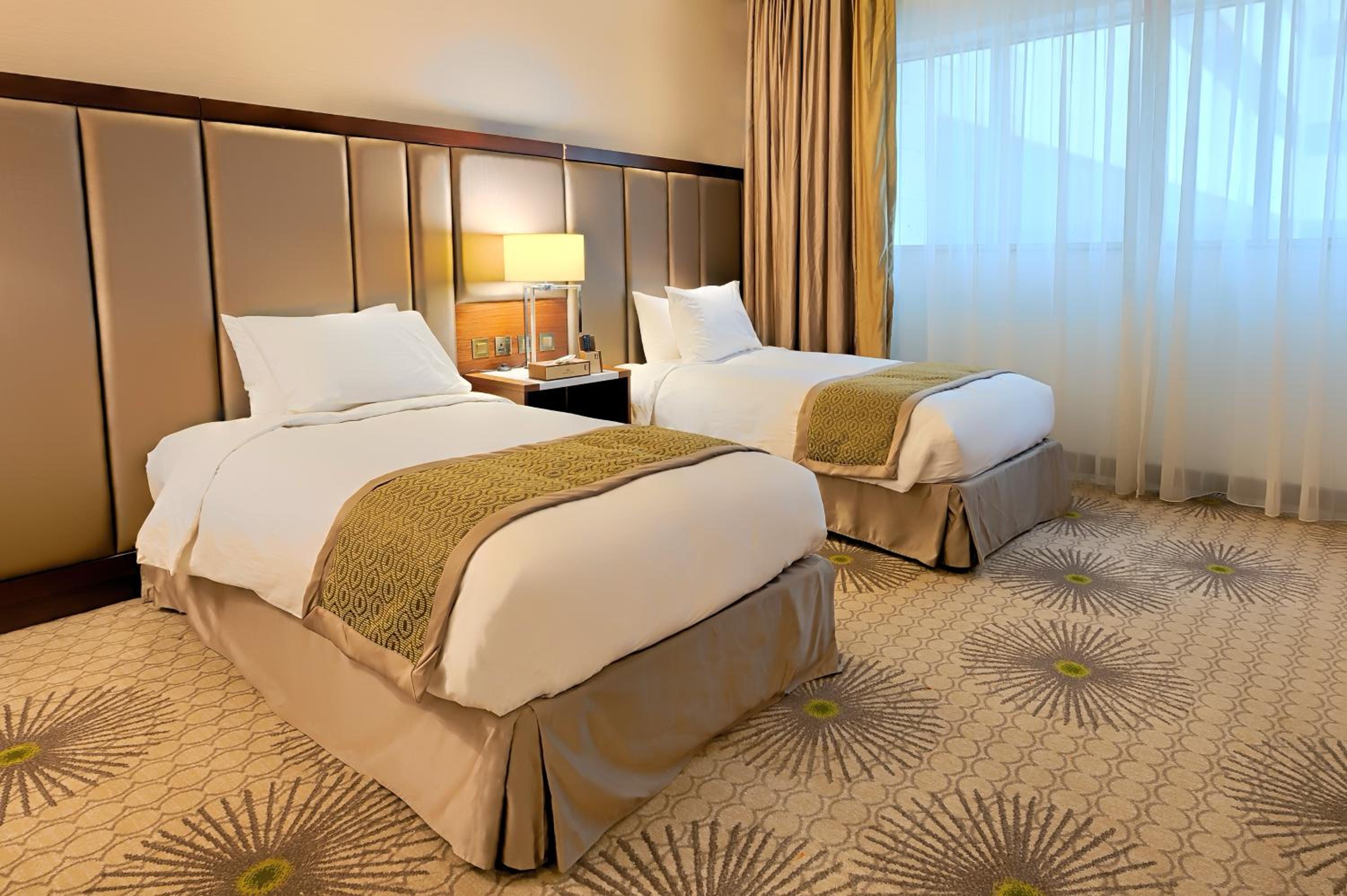 Business Twin Suite - Photo 1