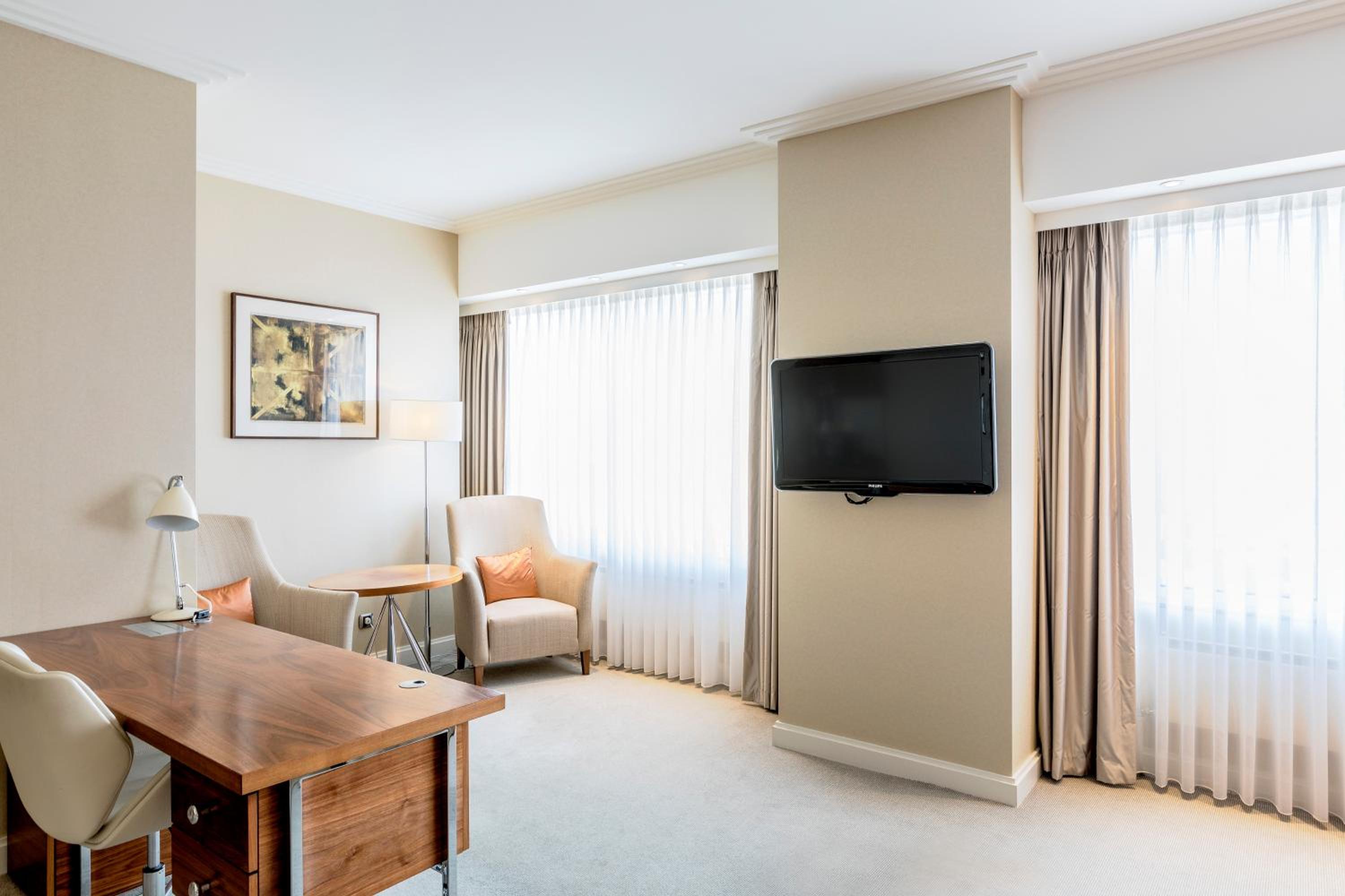 Superior Junior Suite photo 2