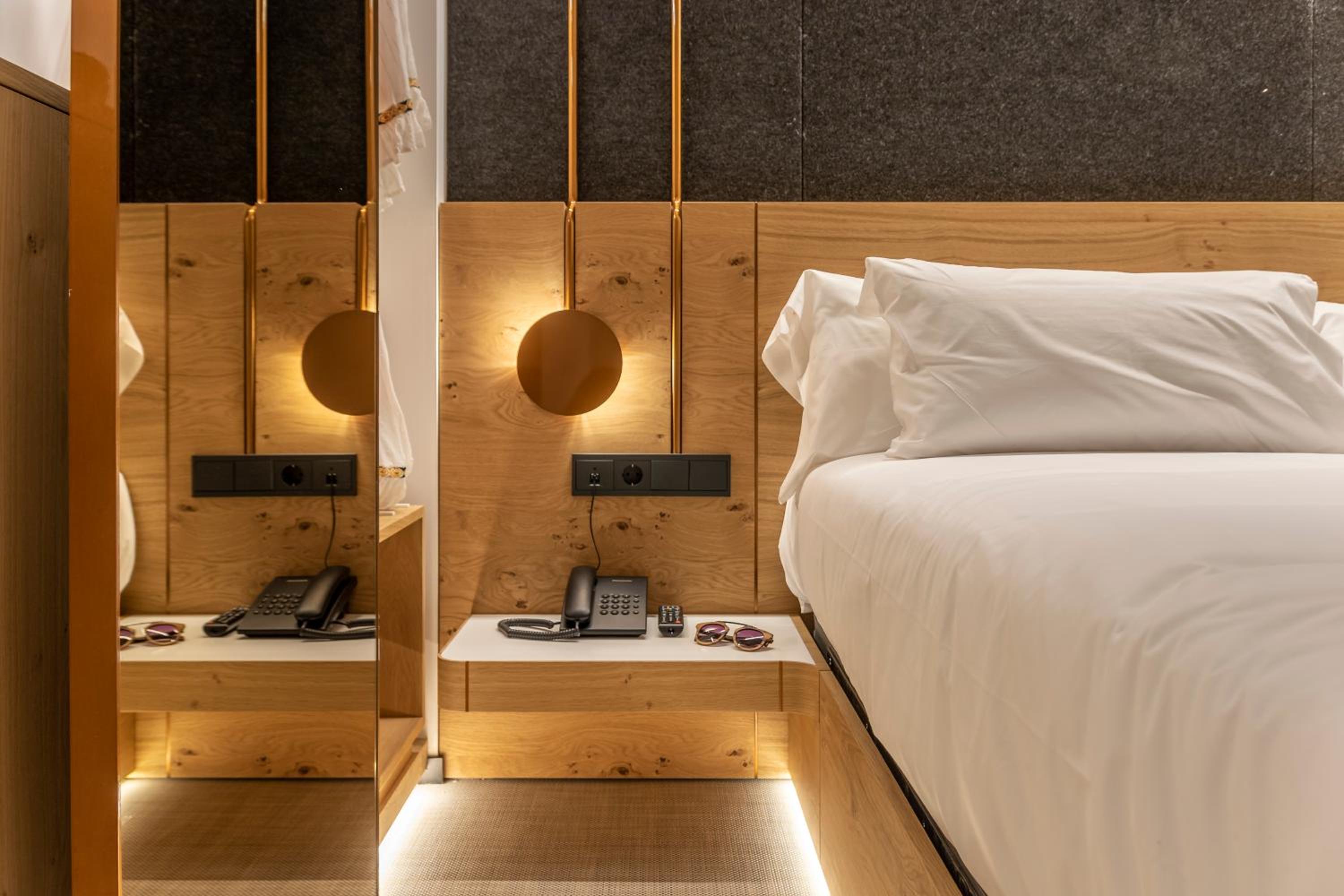 Double or Twin Room with Terrace photo 2