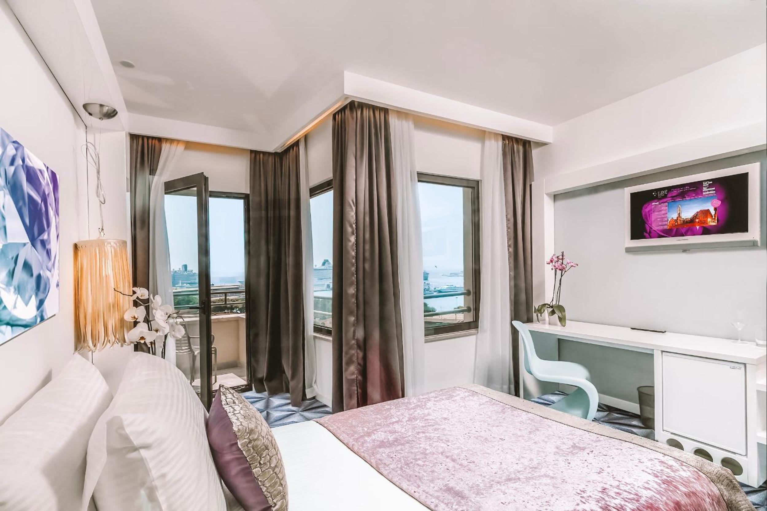 Standard Single Room with Sea View
