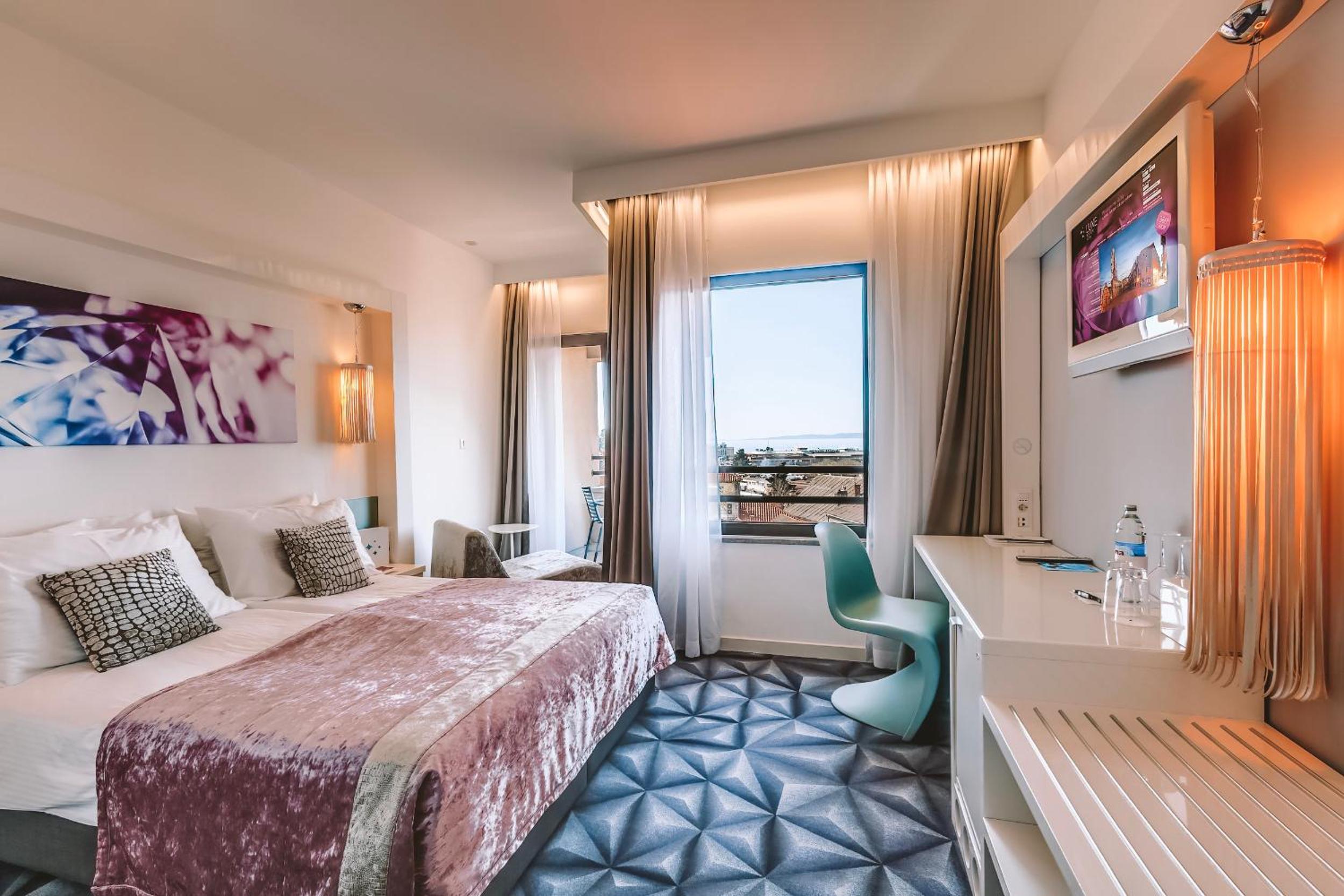 Comfort Double or Twin Room with Sea View and Balcony - Photo 1