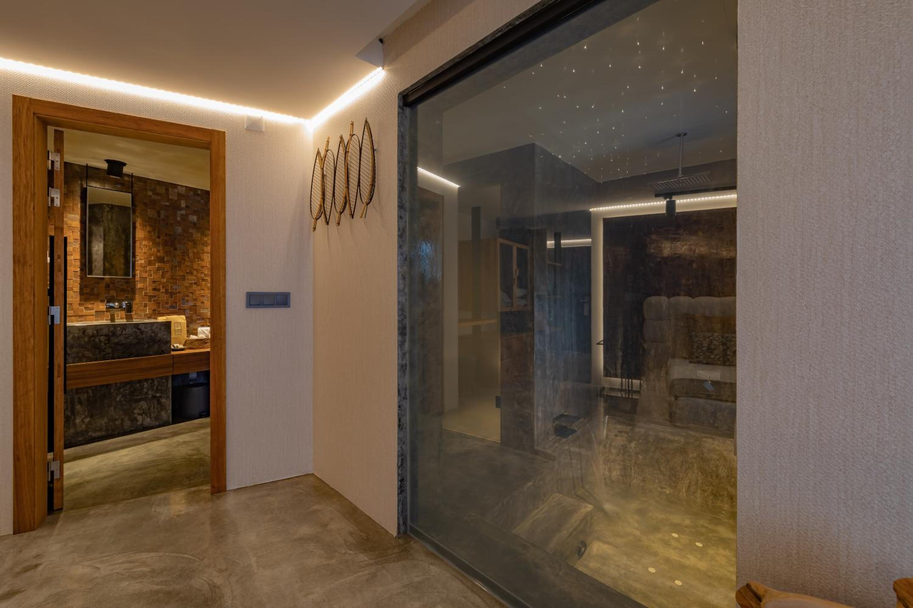 Deluxe Sea Suite - Photo 5