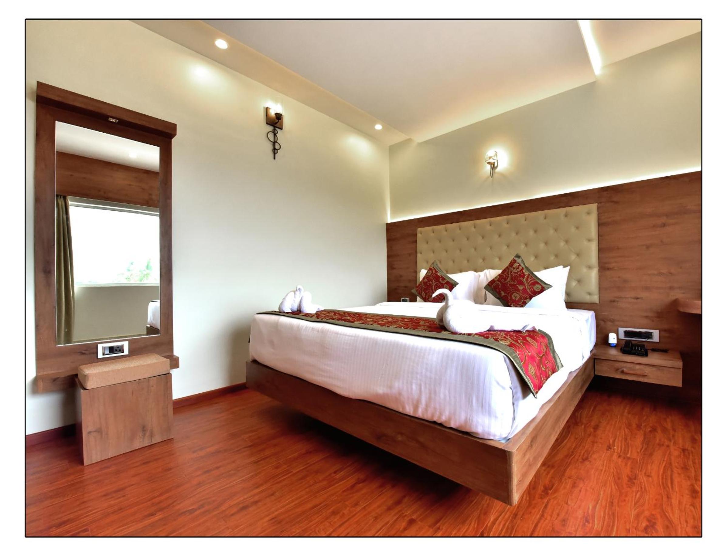 Standard Double or Twin Room with Pool View - Photo 6