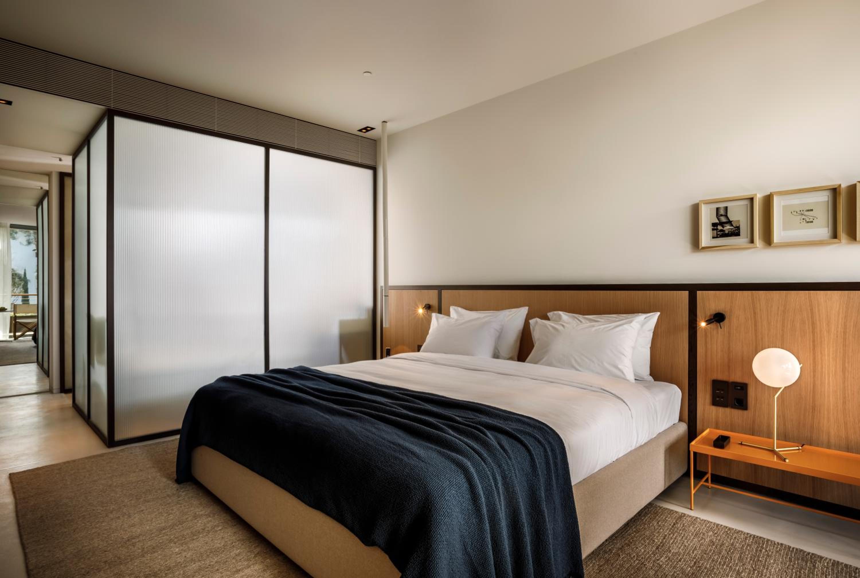 Premium Accessible Park View Room thumbnail 6