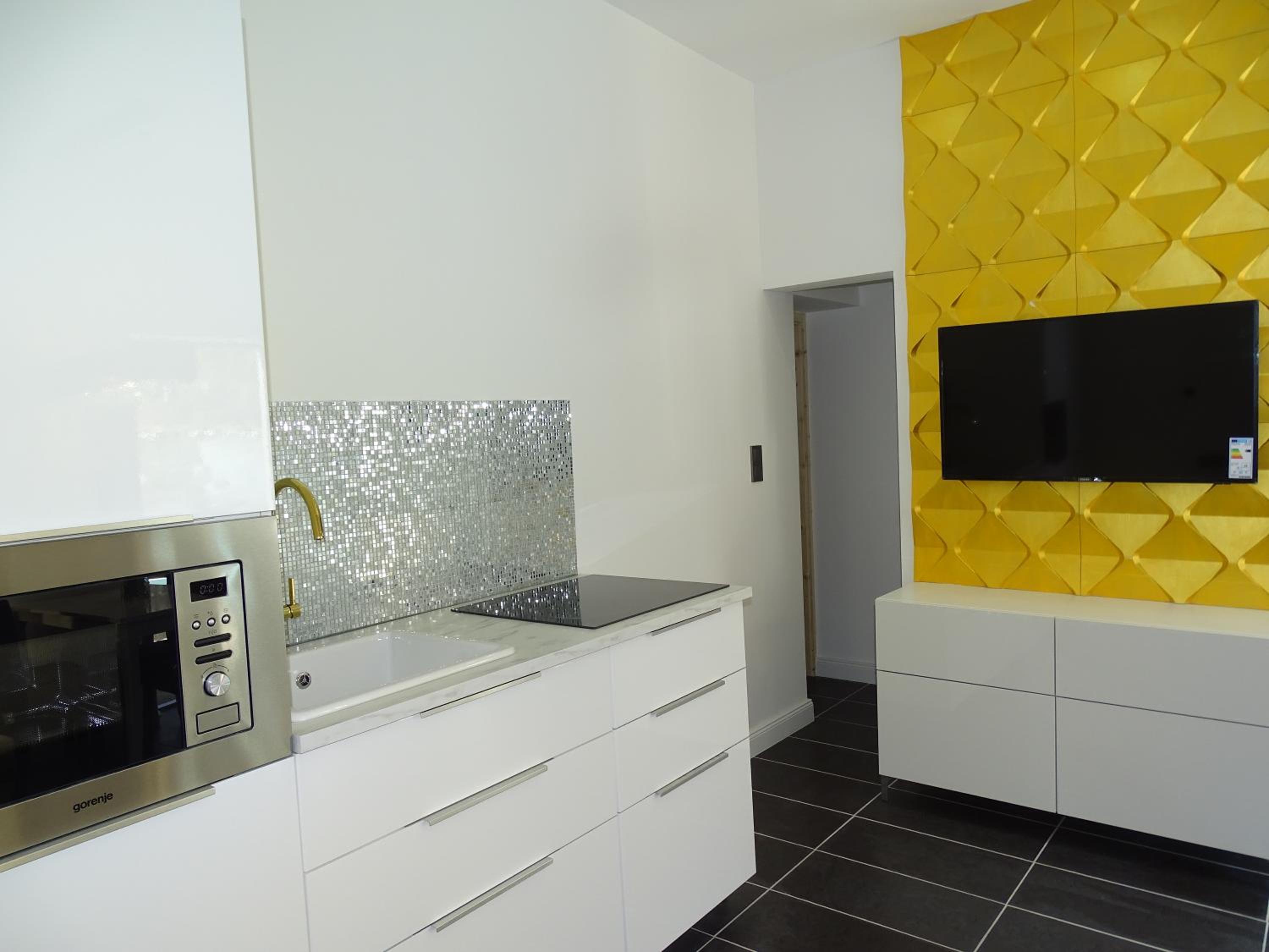 One-Bedroom Apartment - Photo 4