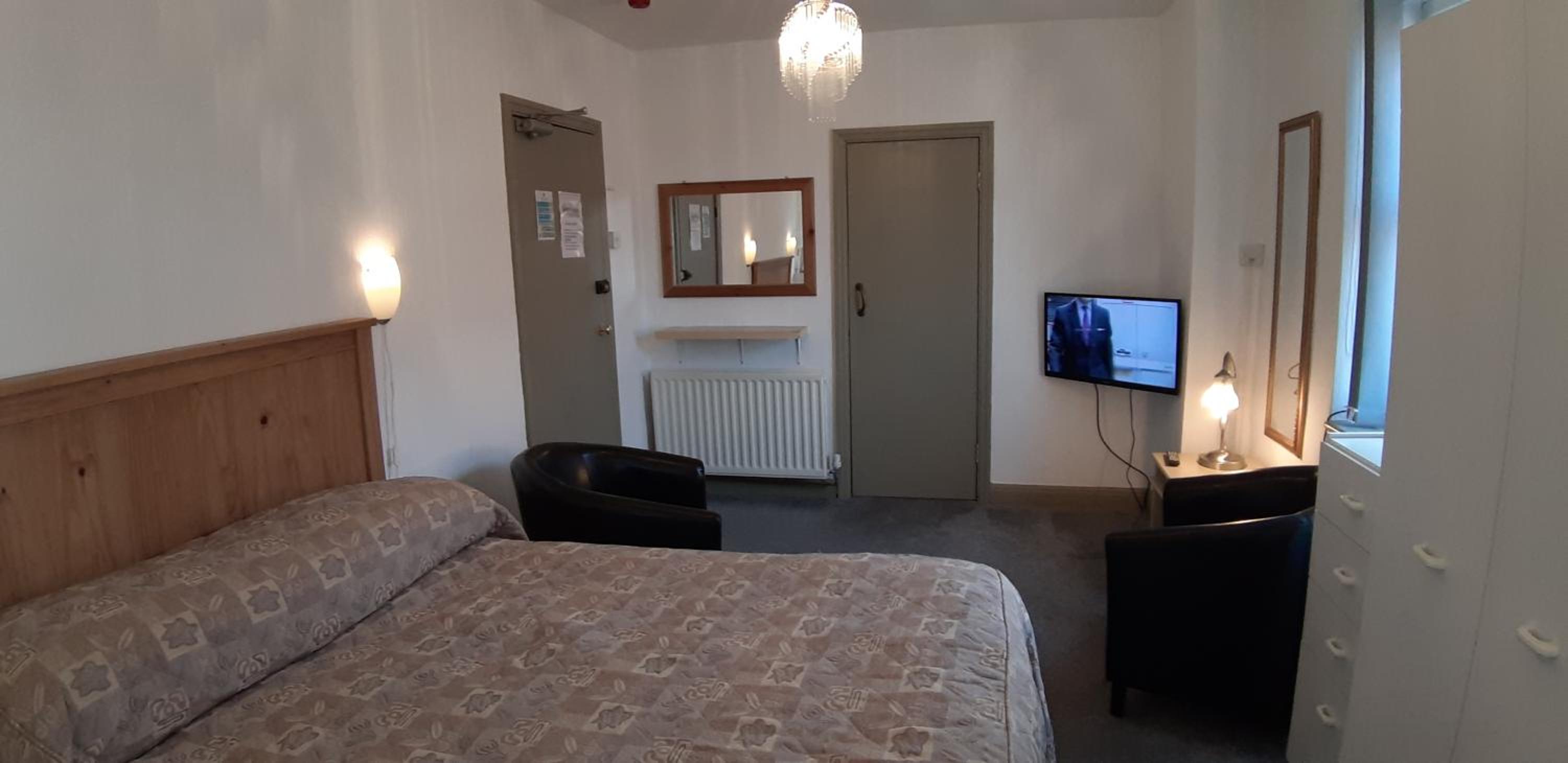 Large Studio / Second floor