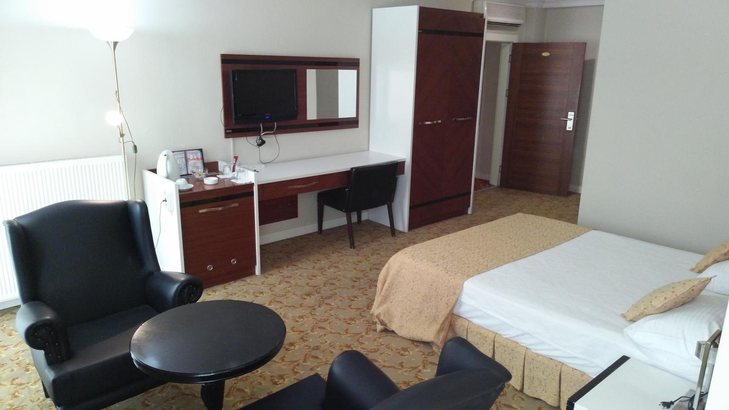 Standard Triple Room photo 2