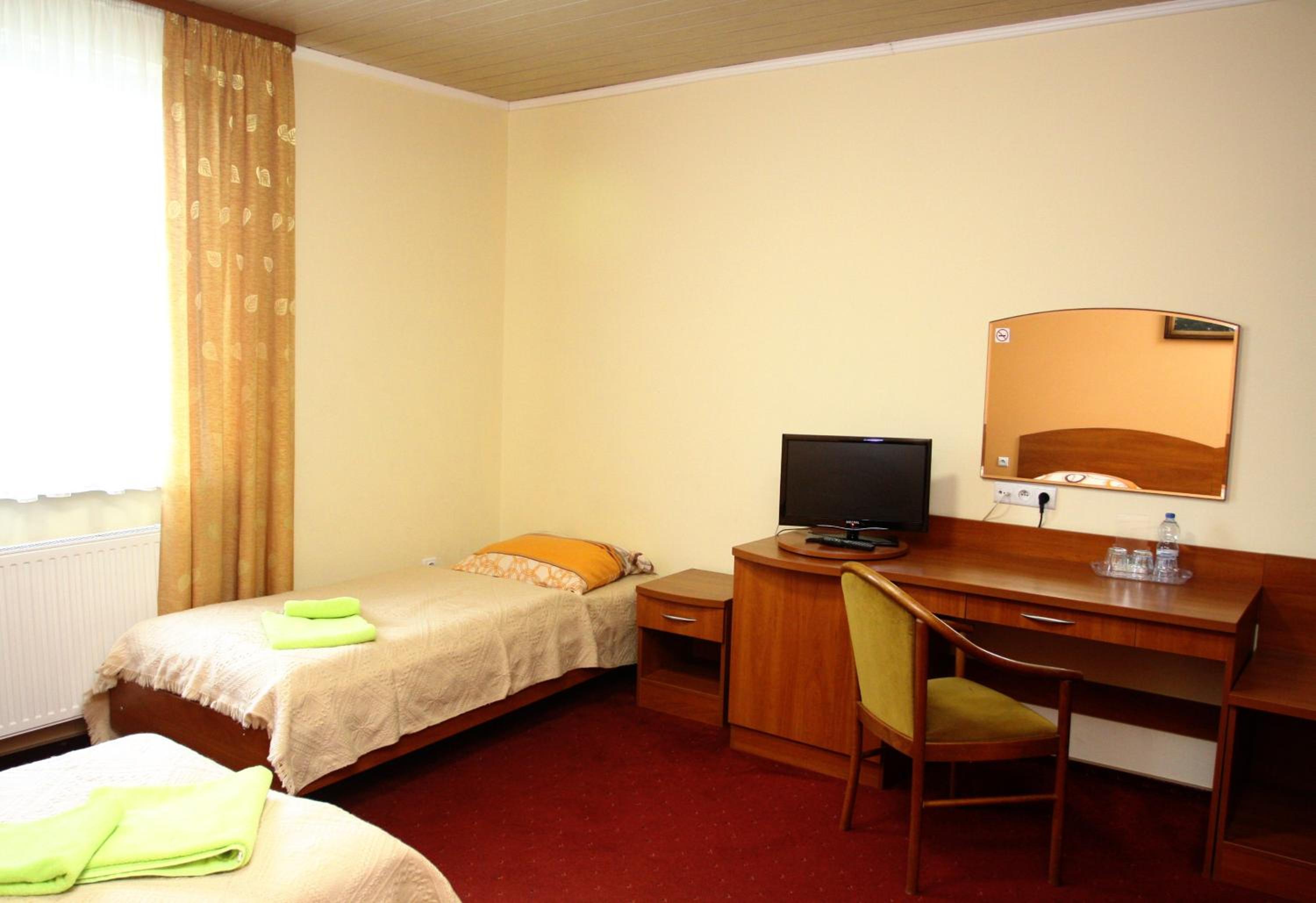 Large Twin Room photo 1