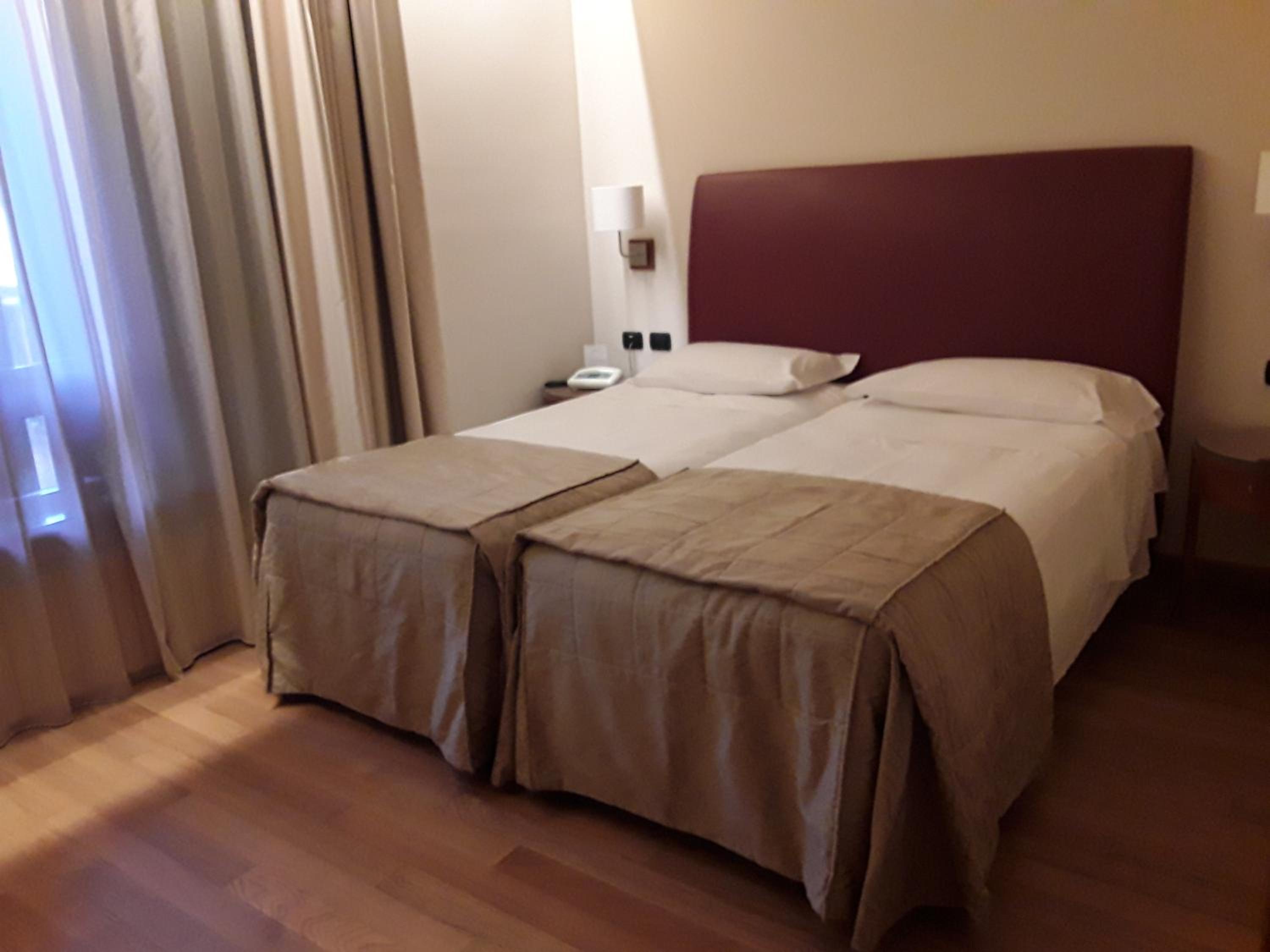 Superior Twin Room - Photo 3