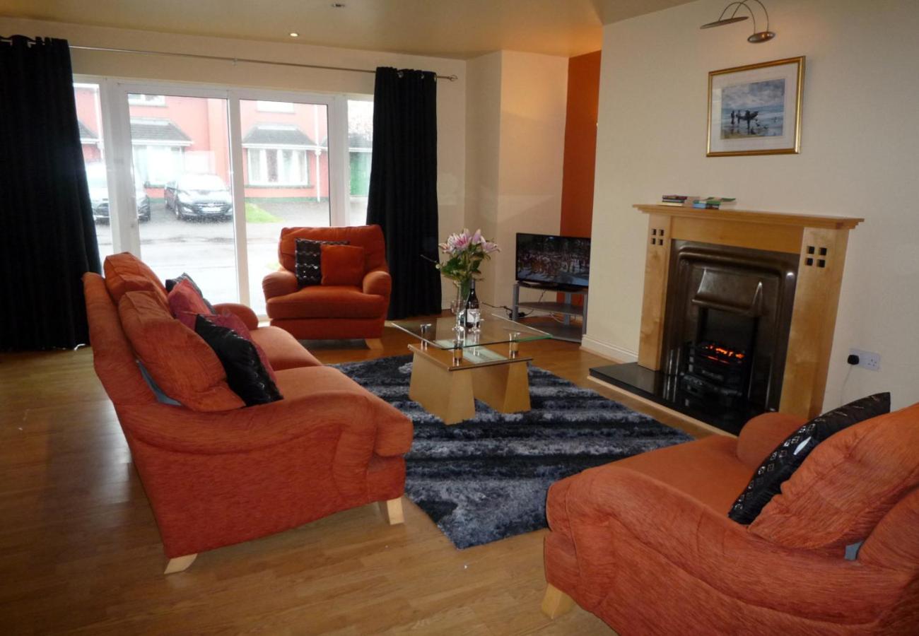Three-Bedroom House photo 1