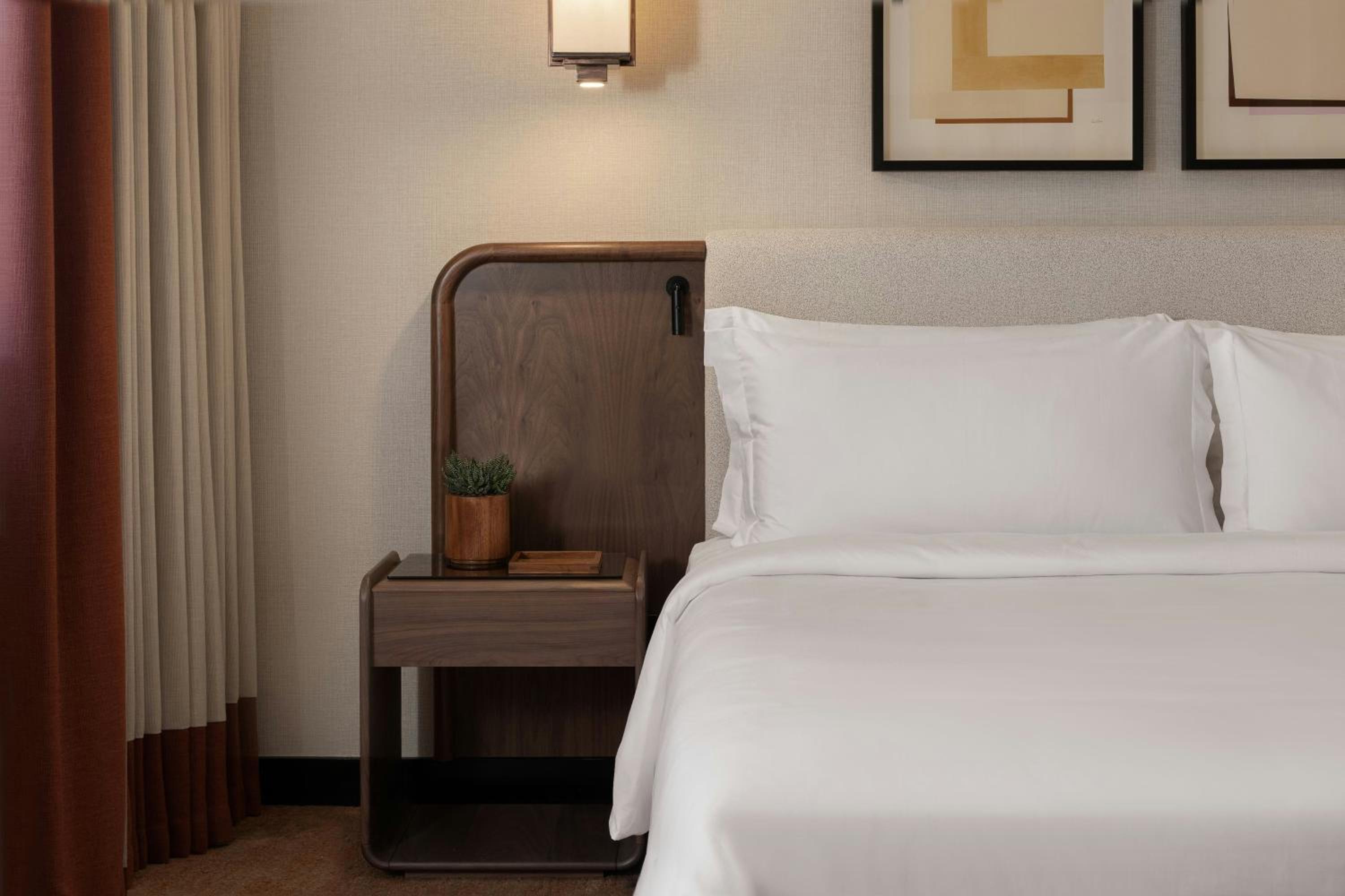 Executive King Room with City View