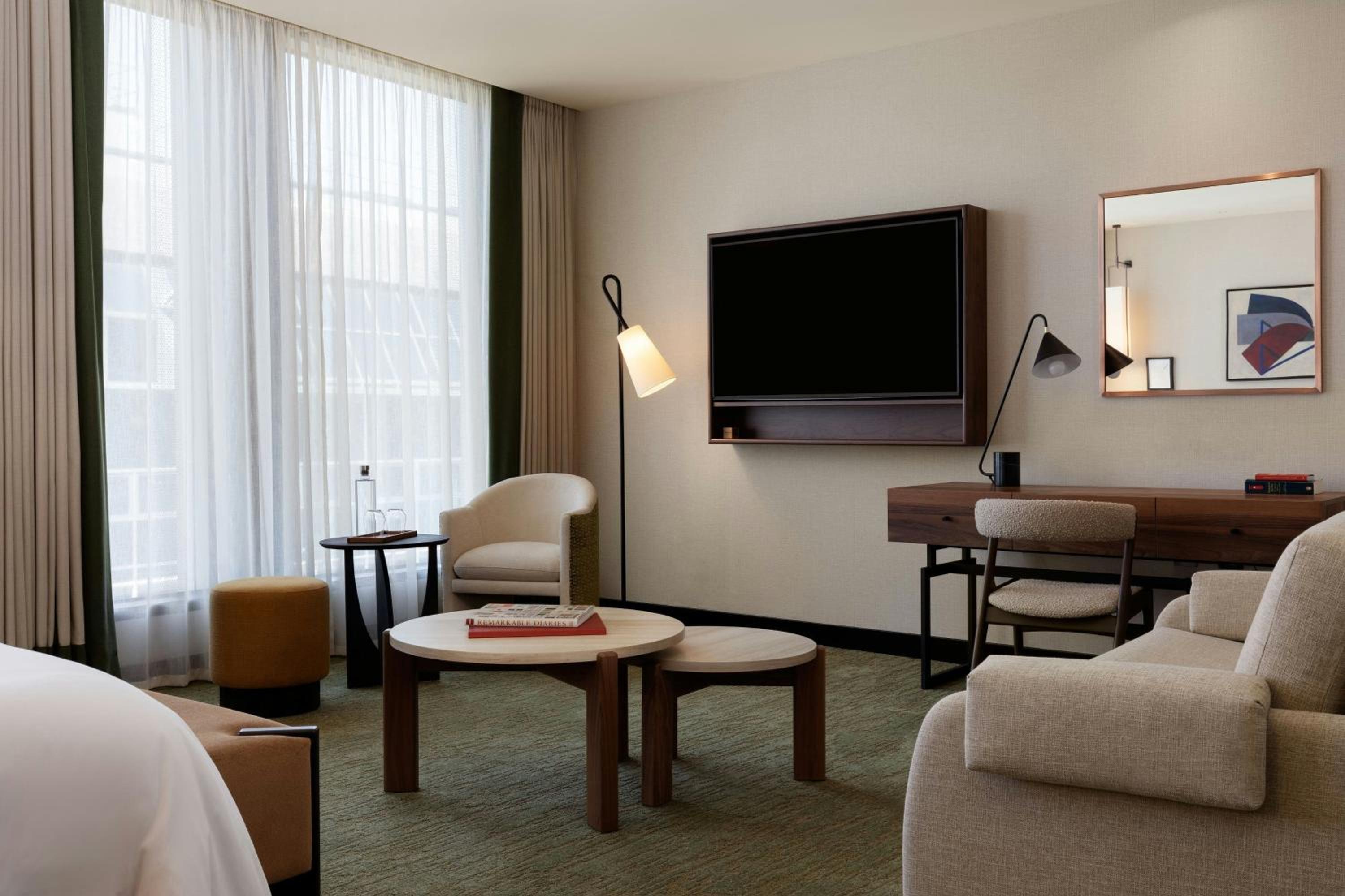 Junior King Suite