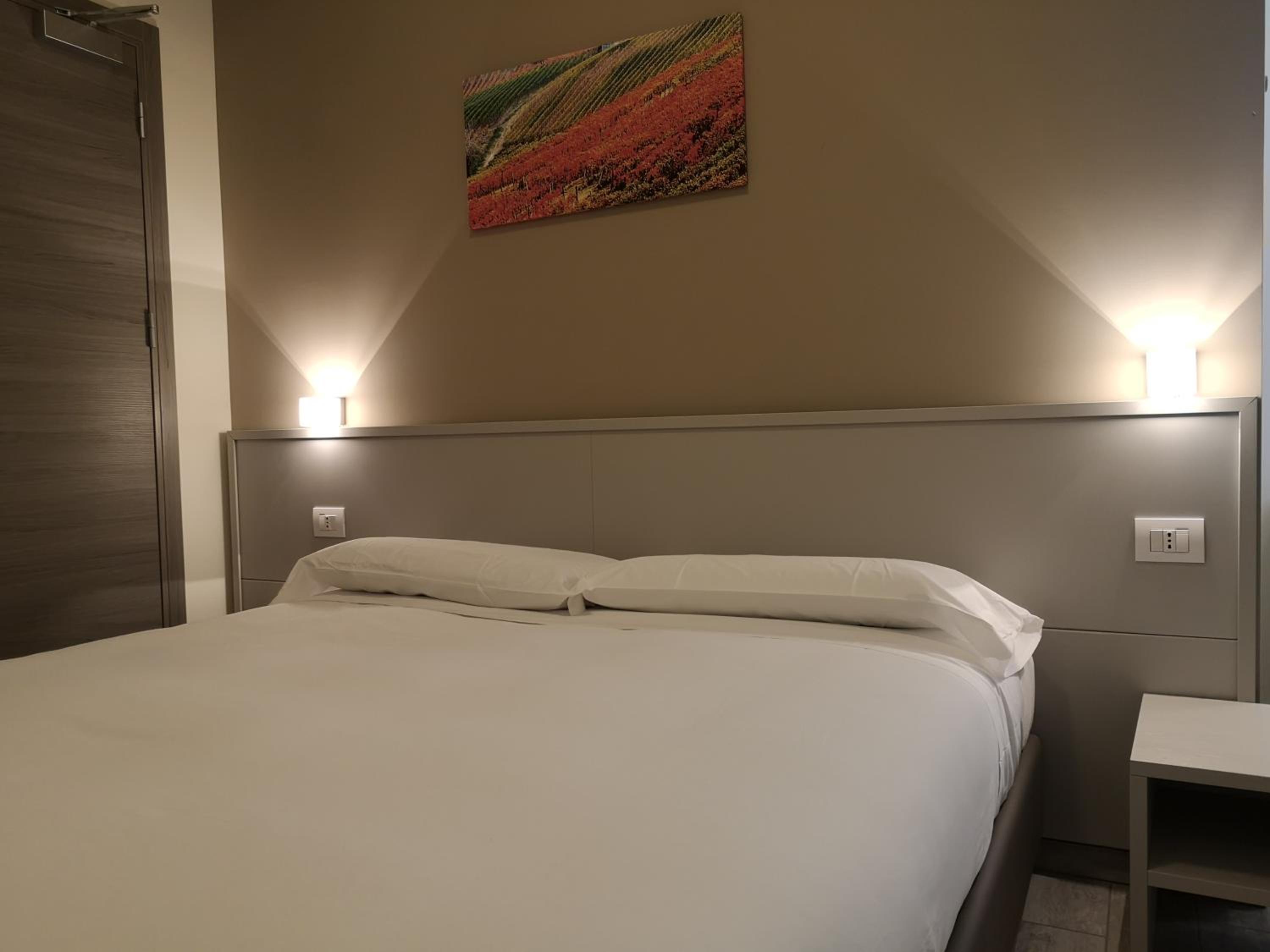 Double or Twin Room - Photo 1
