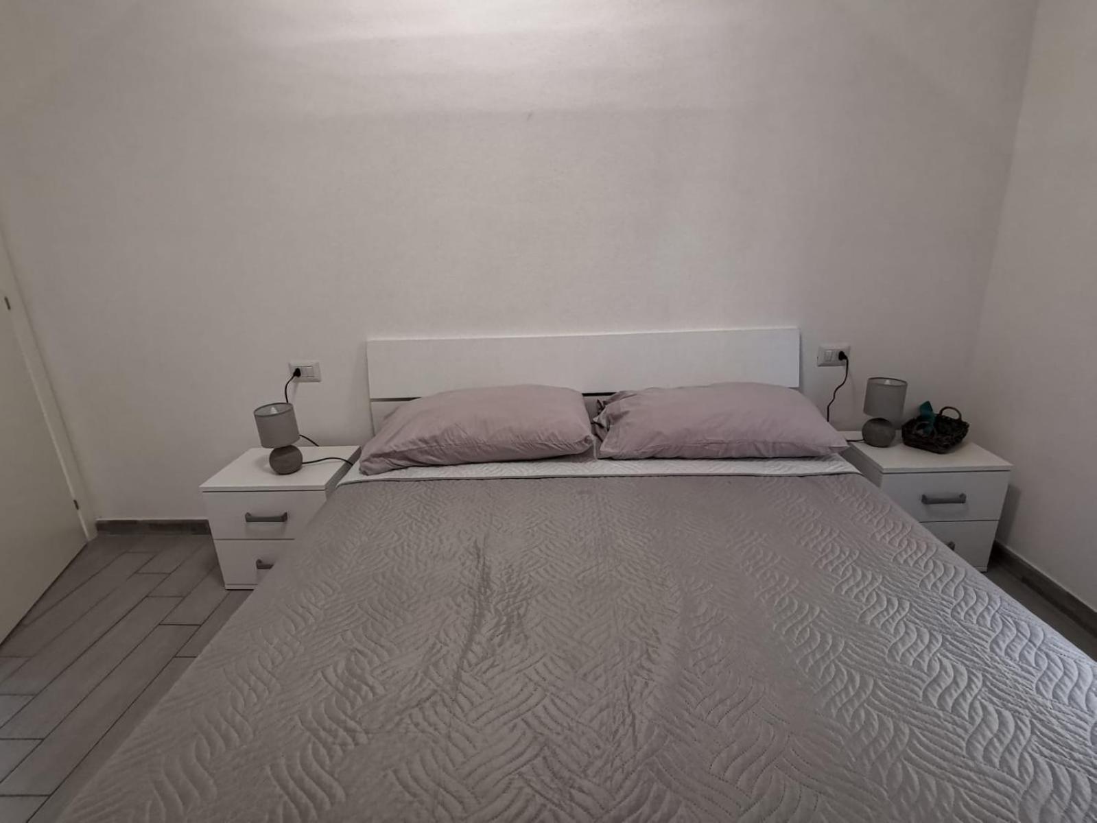 One-Bedroom House photo 1