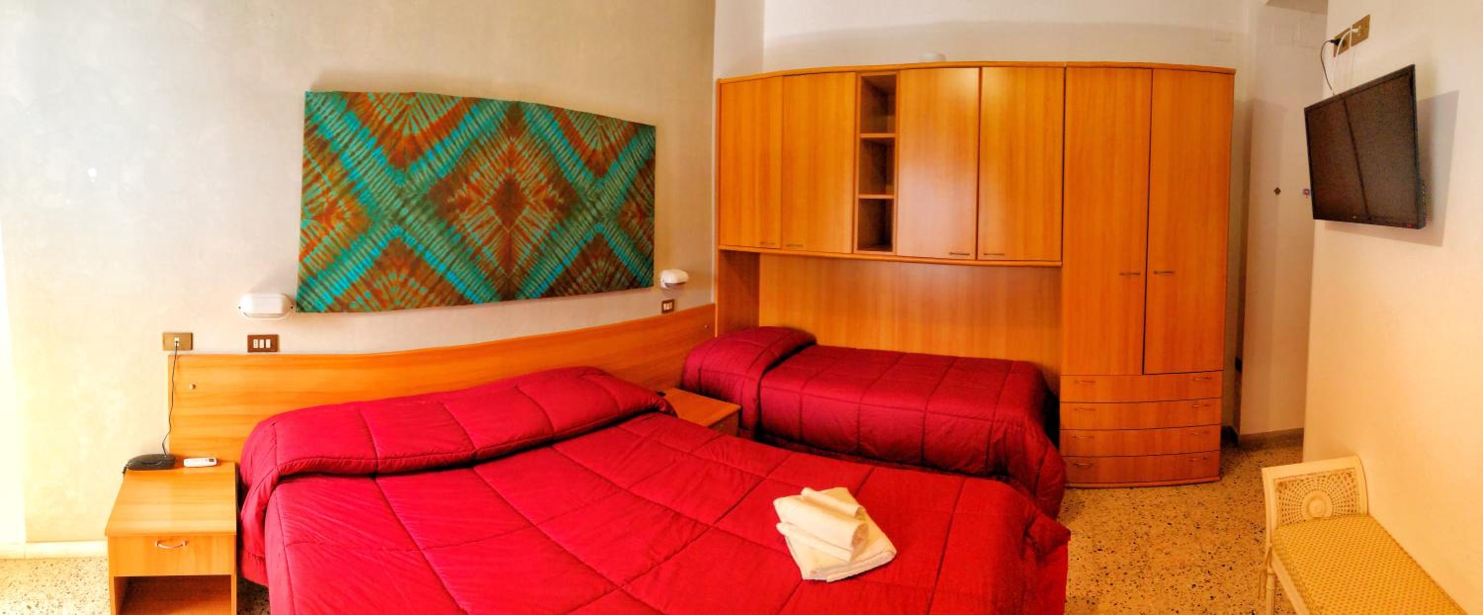 Triple Room with Balcony photo 3