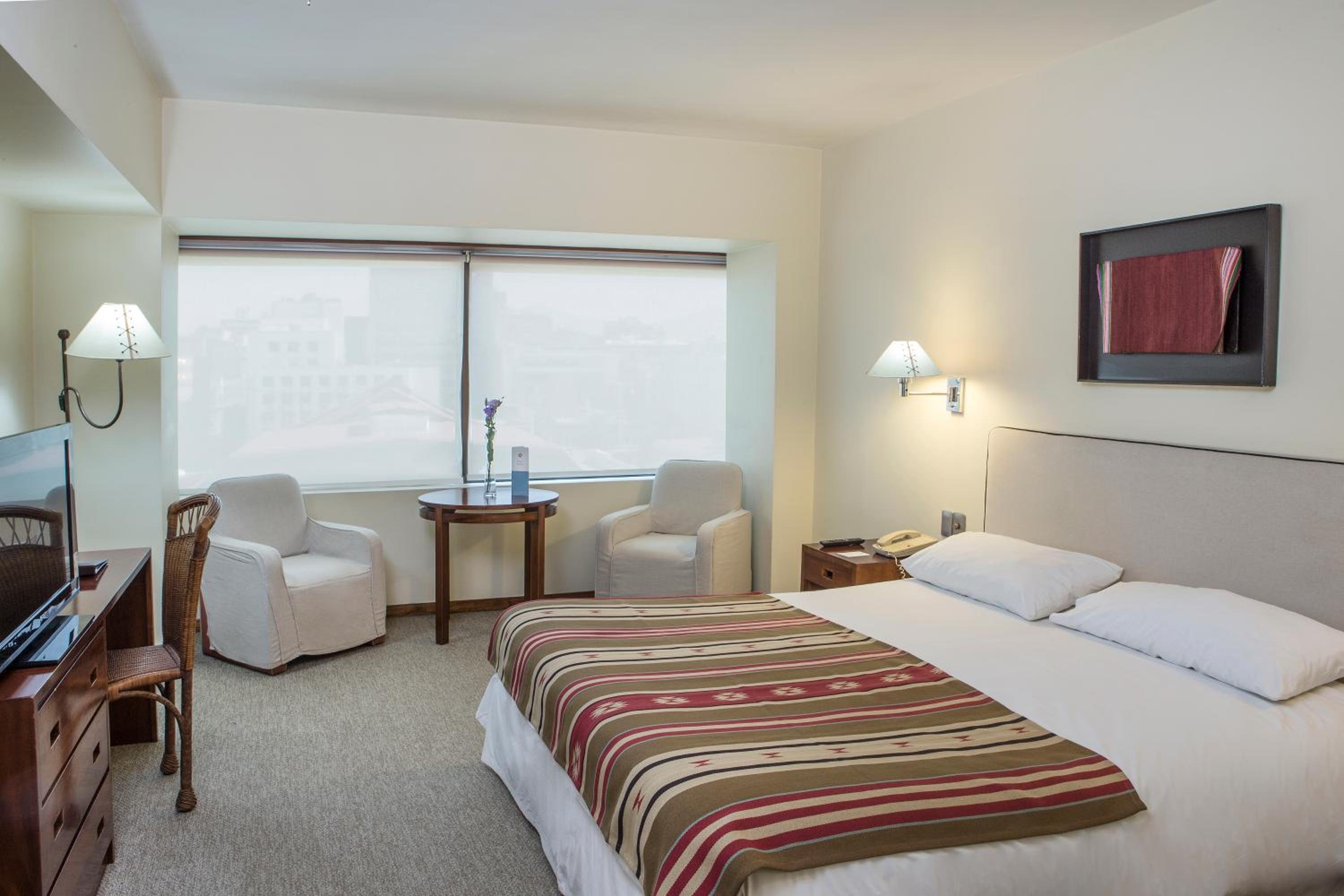 Standard King Room photo 1