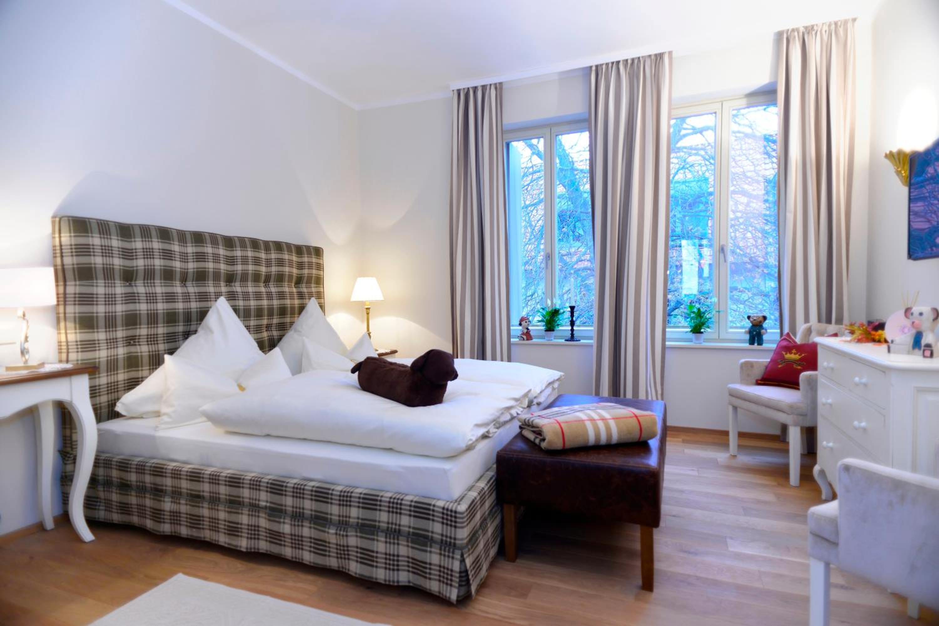 One-Bedroom Apartment with Balcony photo 2