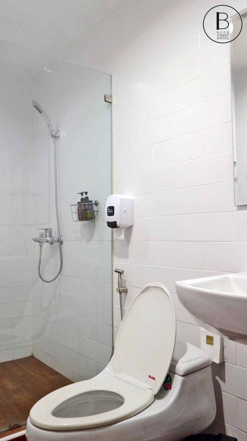 Standard Double Room with Shared Bathroom (No window) photo 2