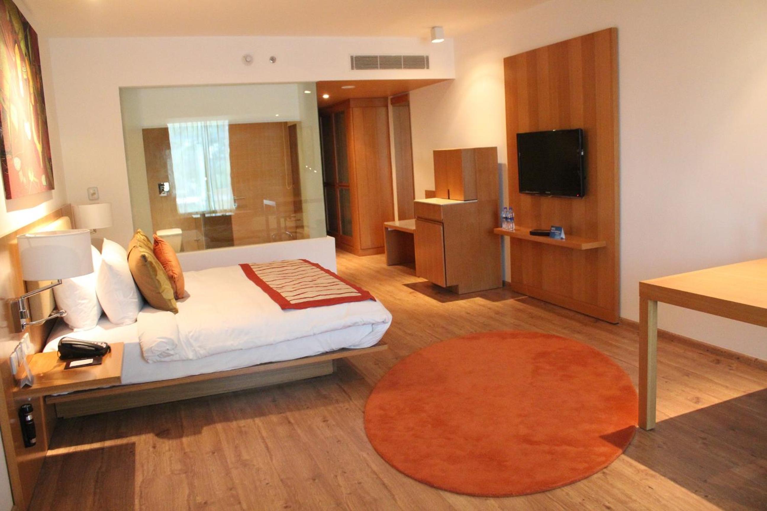 Superior Double or Twin Room photo 3