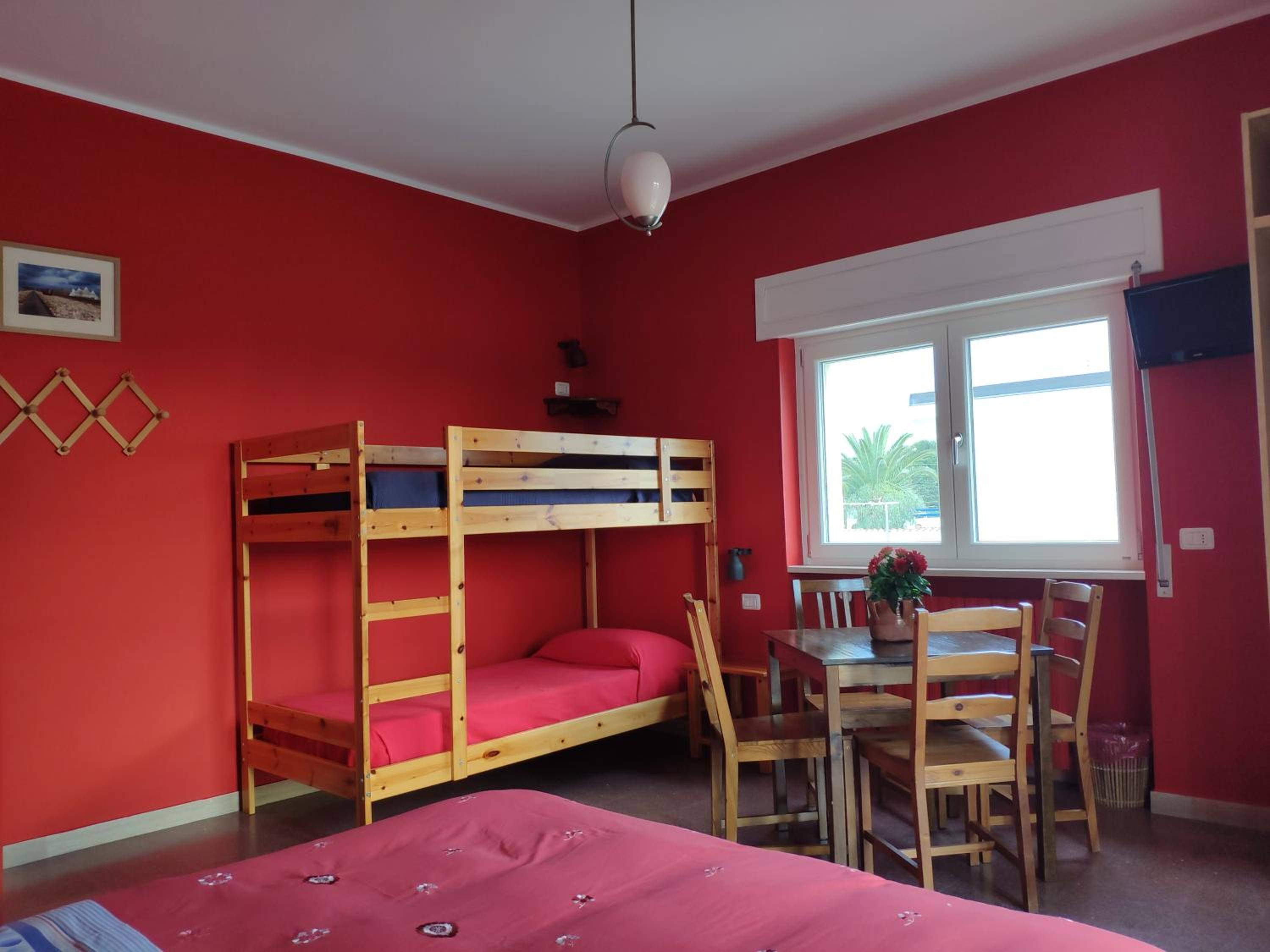 Standard Quadruple Room - Photo 10