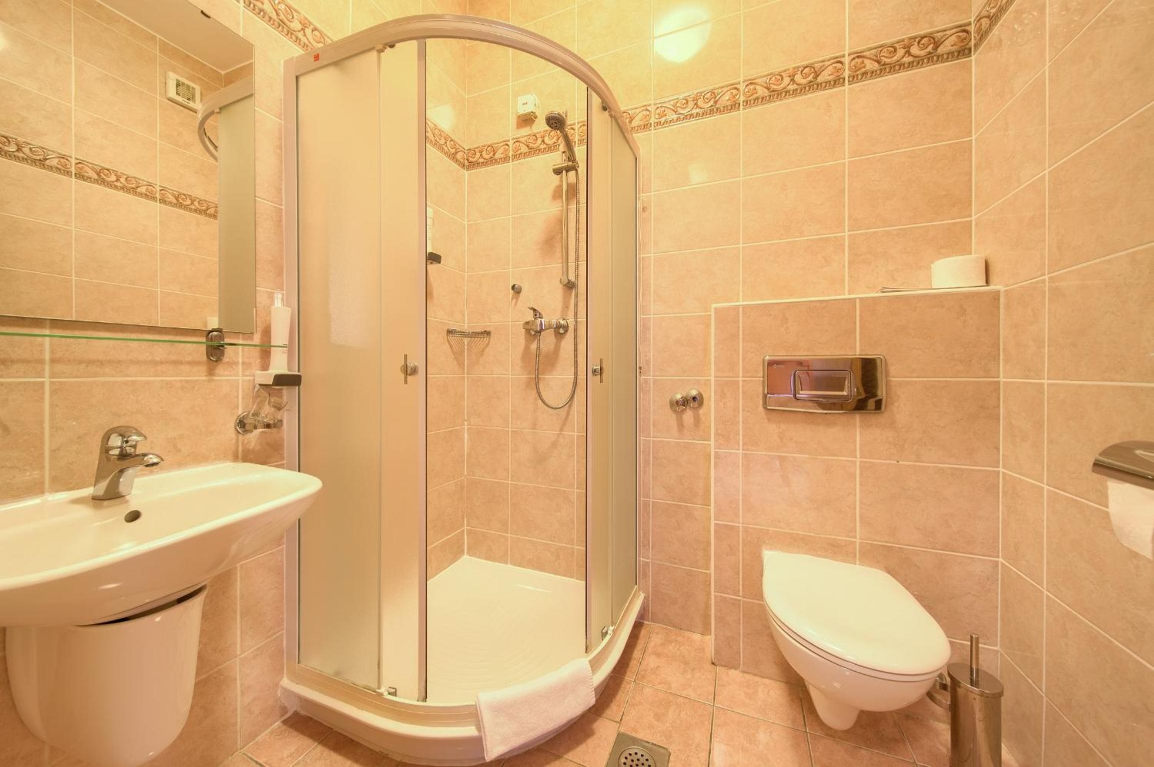 Double Room with Sea View - Photo 2