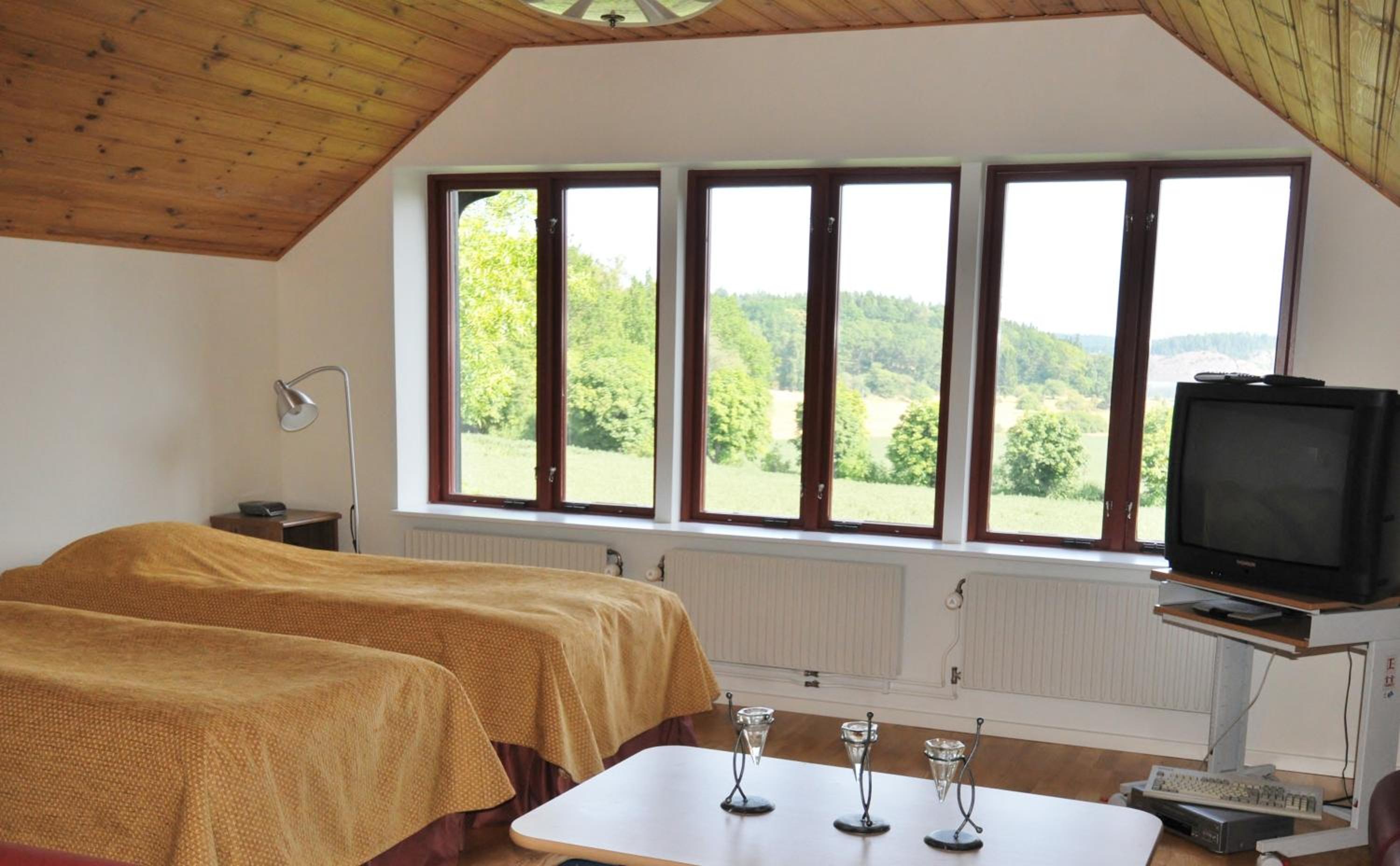 Family Room - Annex