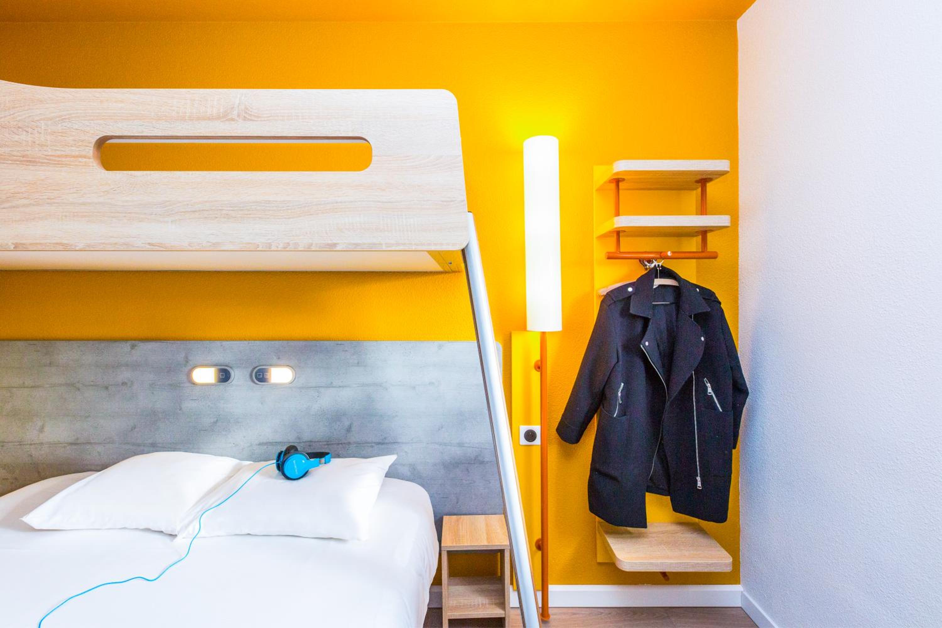 Double Room with Bunk Bed