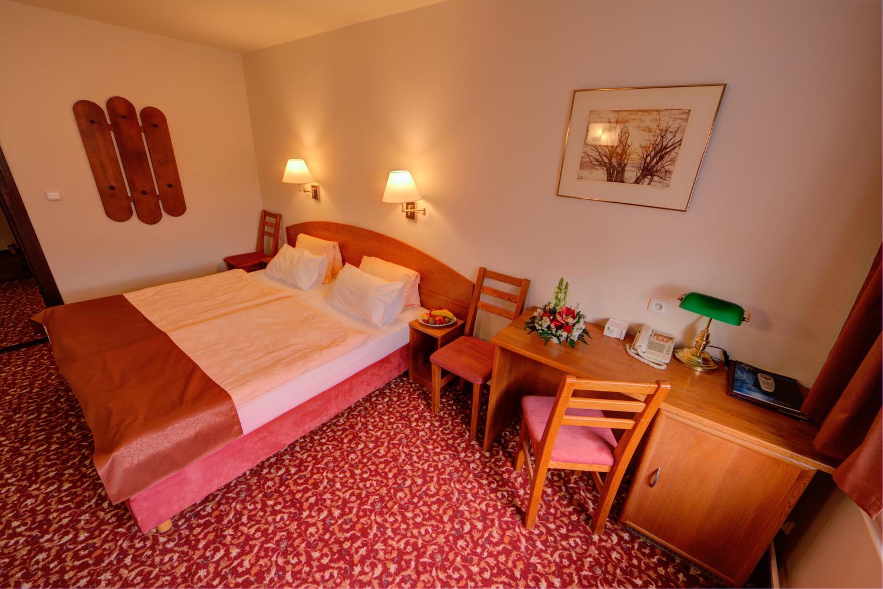 Double or Twin Room - Photo 3