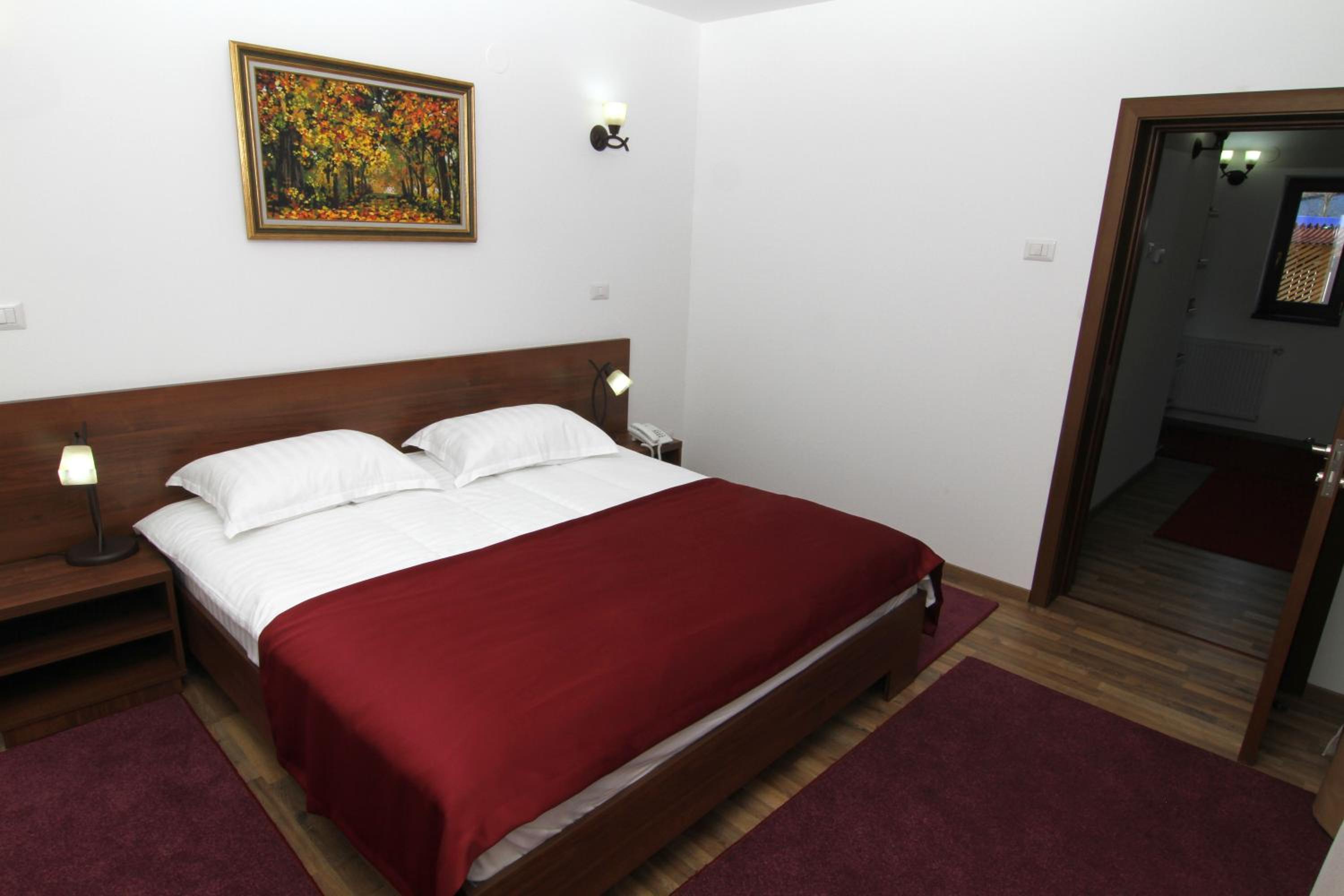 Suite with Balcony Building A - Photo 11