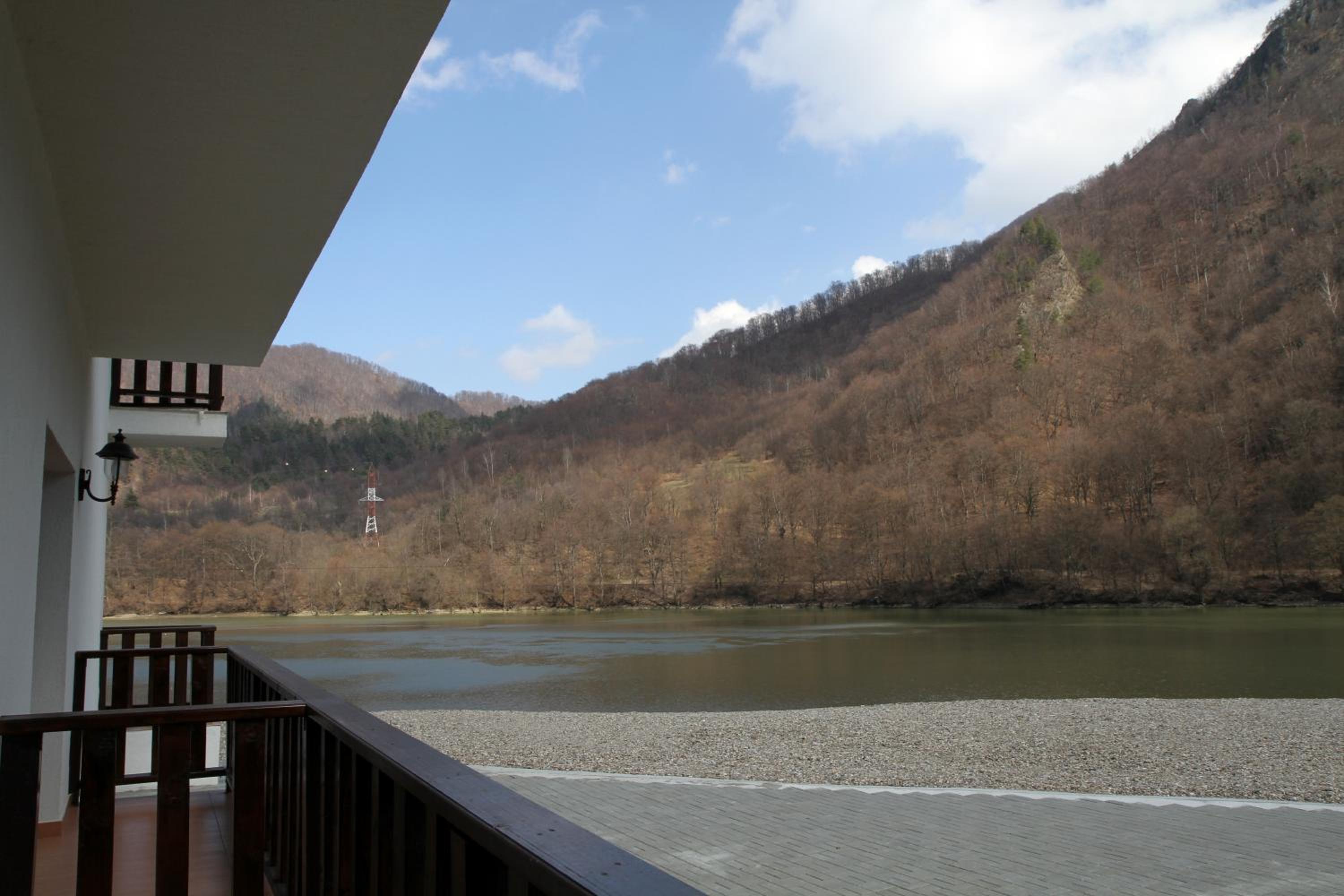 Suite with Balcony Building A - Photo 12