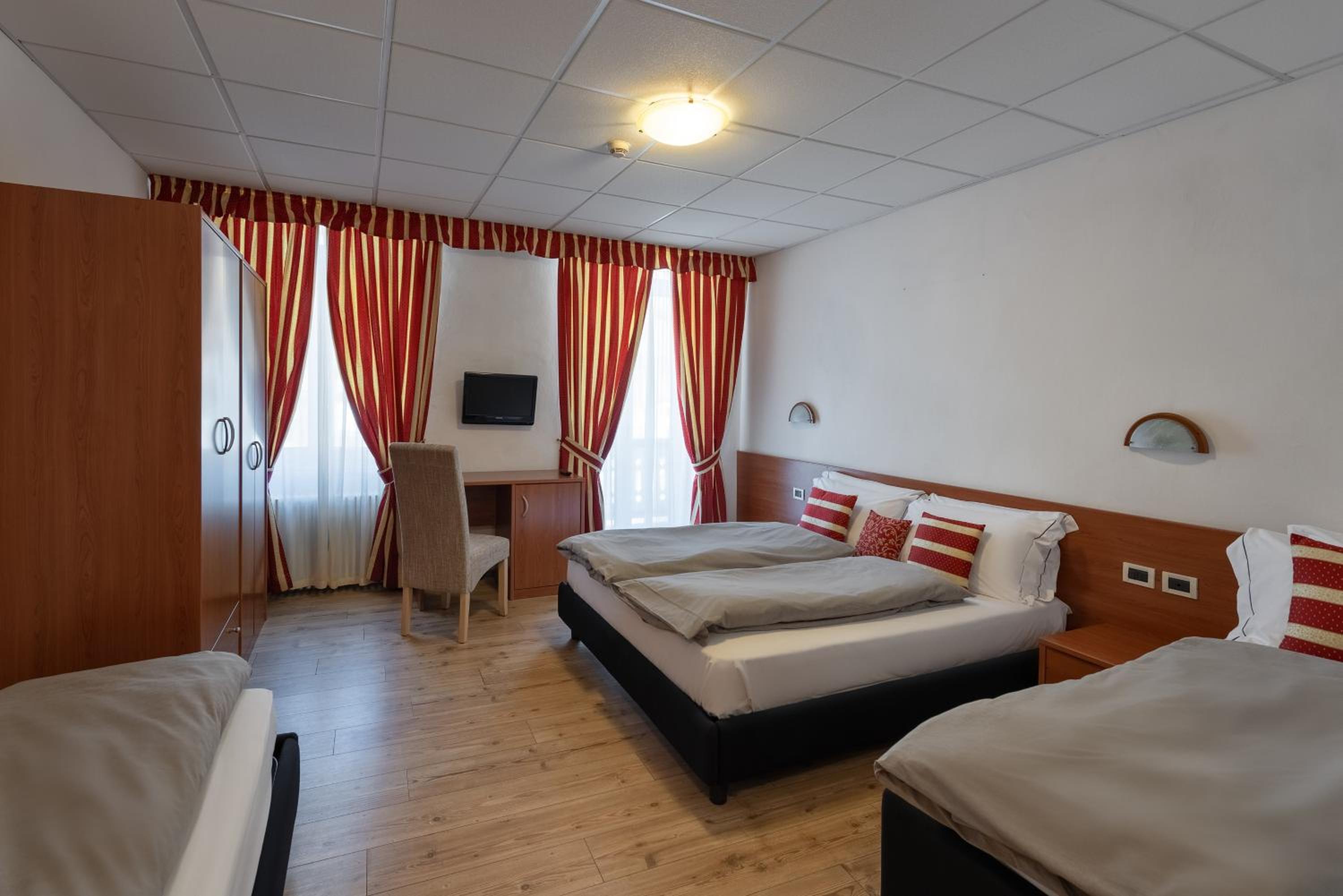 Quadruple Room with Balcony