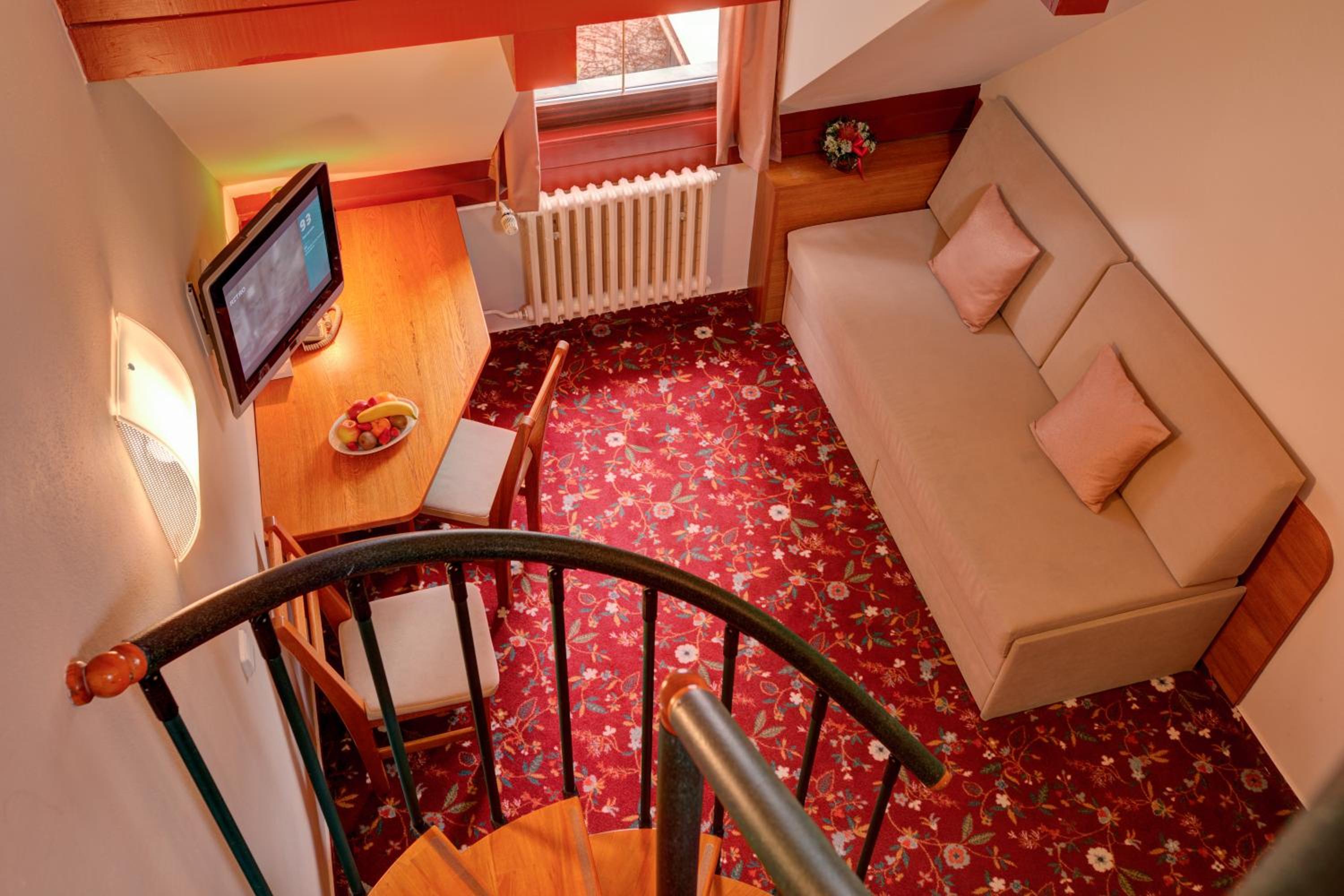Double or Twin Room - Photo 10