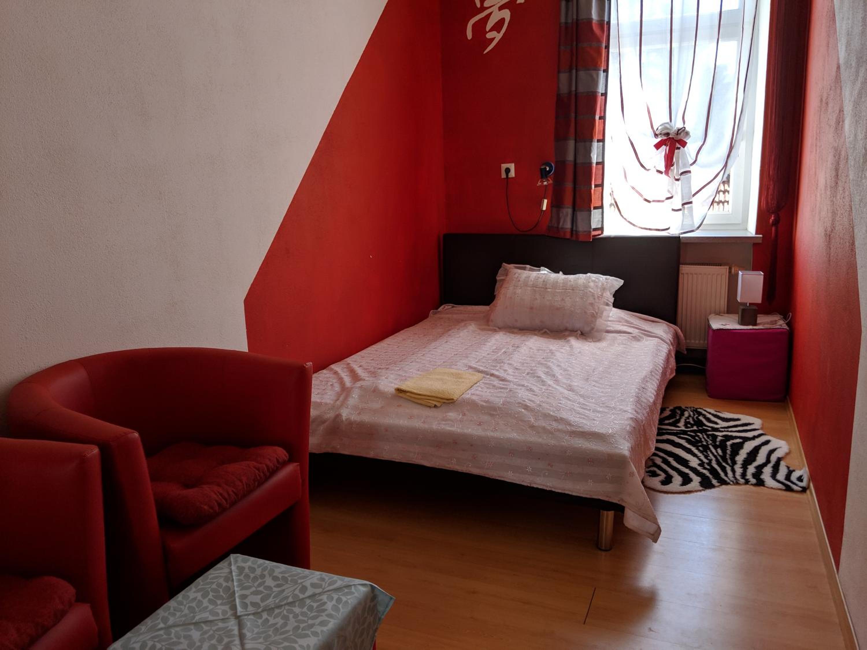 One-Bedroom Apartment - Photo 26