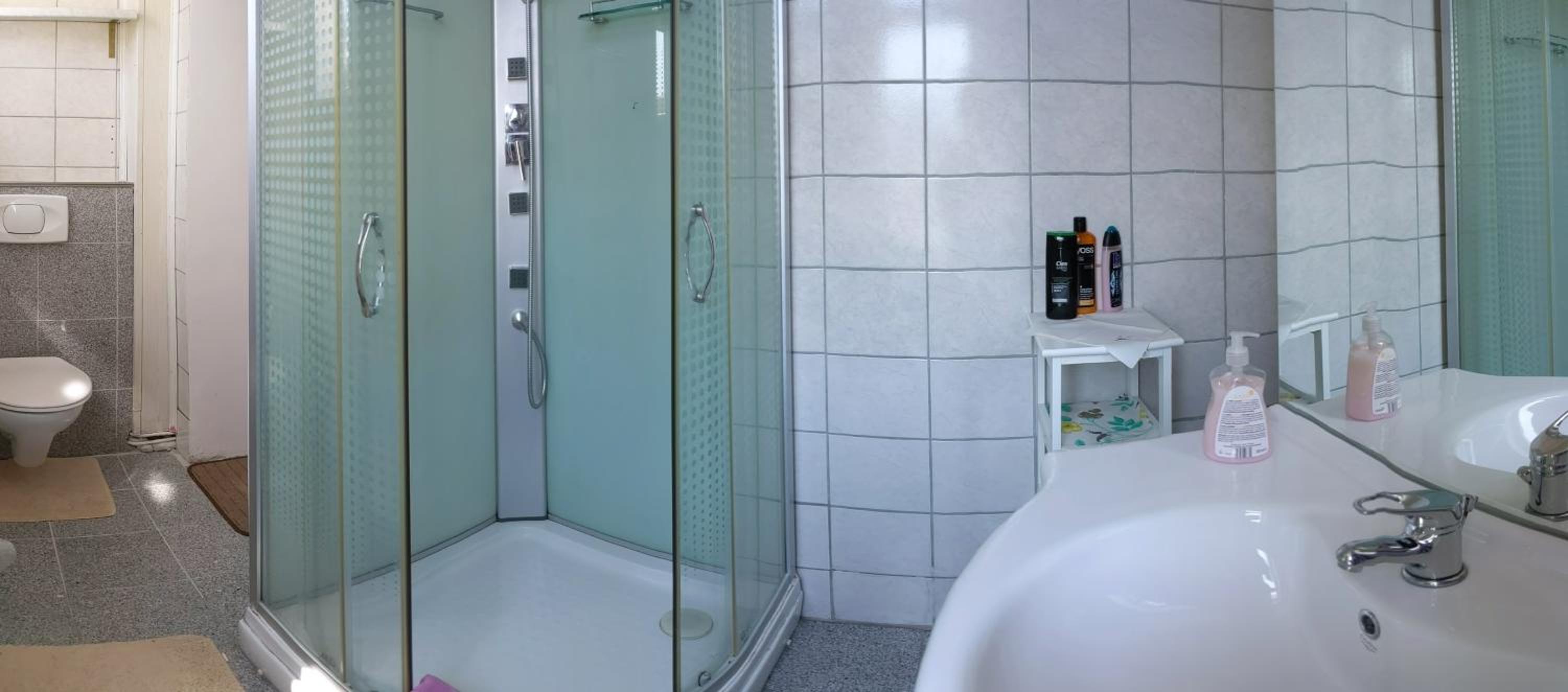 One-Bedroom Apartment - Photo 28