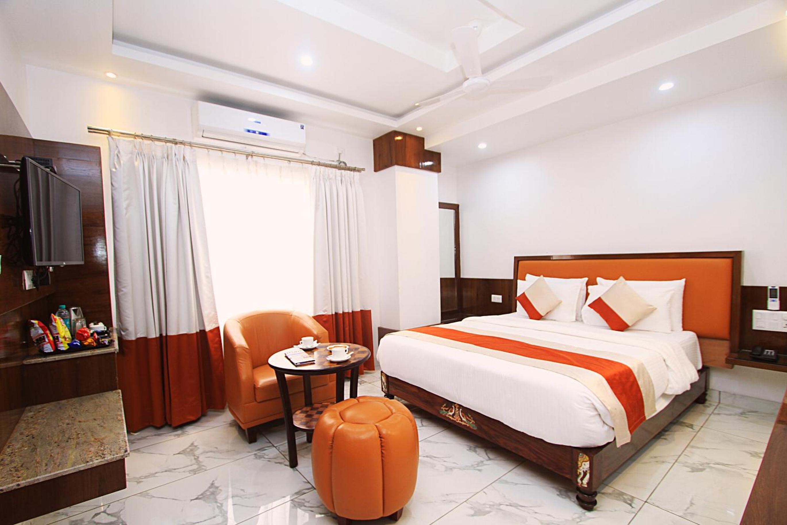 Executive Room - Photo 1
