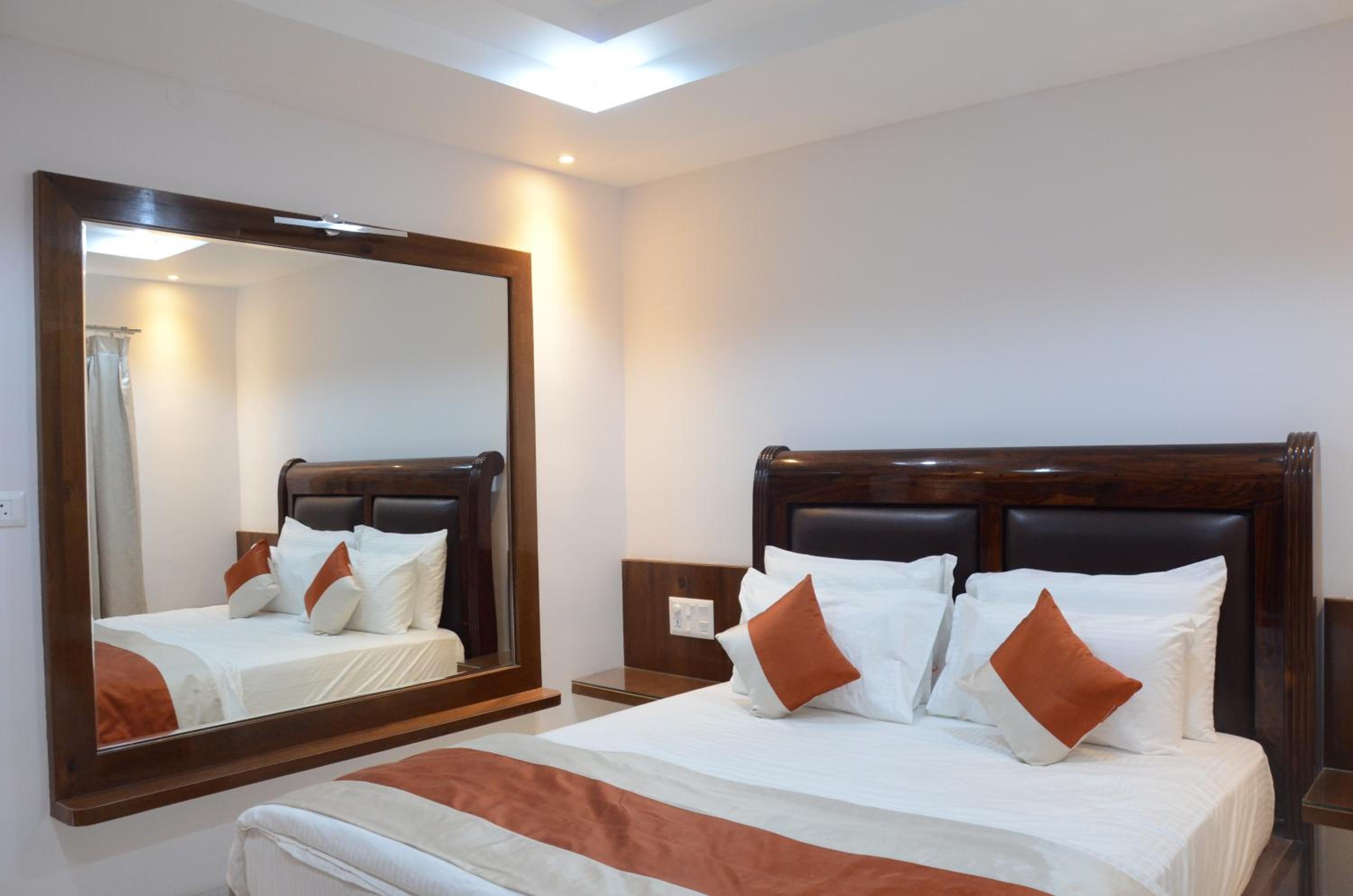 Executive Room - Photo 3
