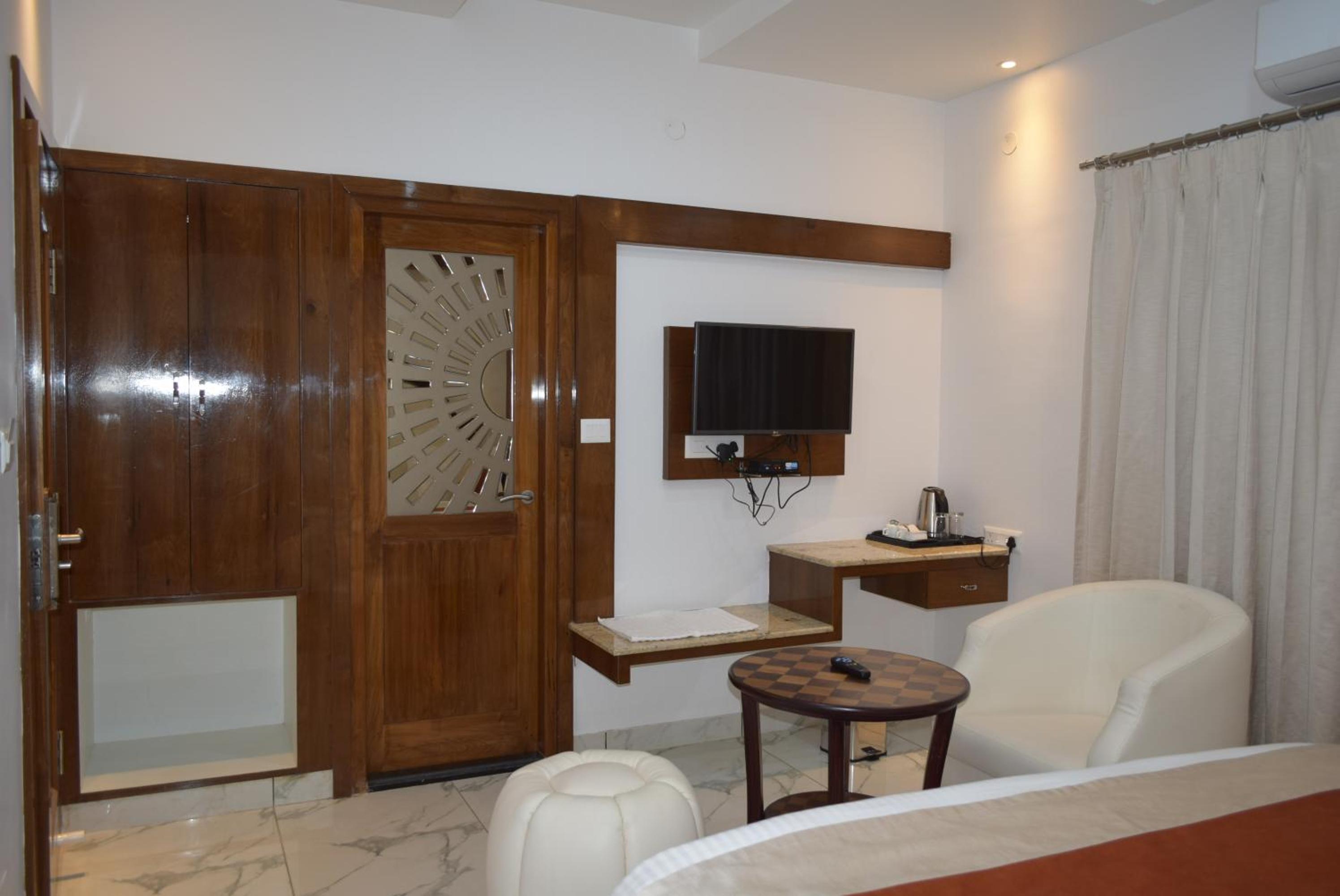 Executive Room - Photo 2