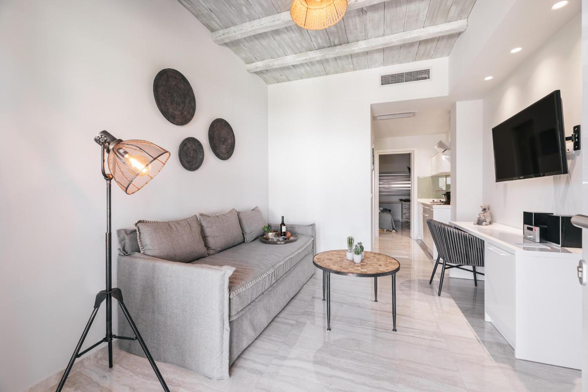 Premium Apartment - Photo 12