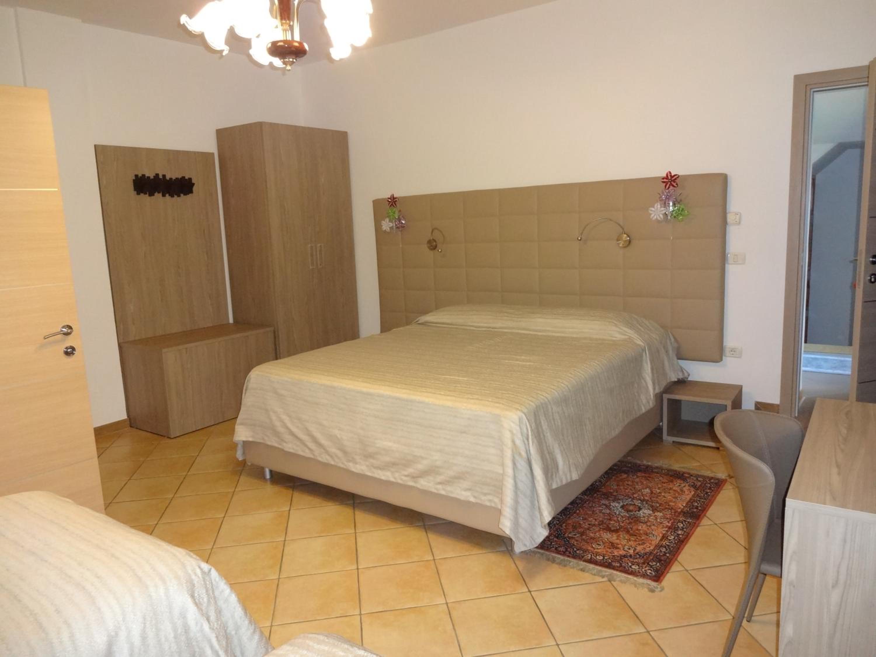 Classic Quadruple Room photo 2