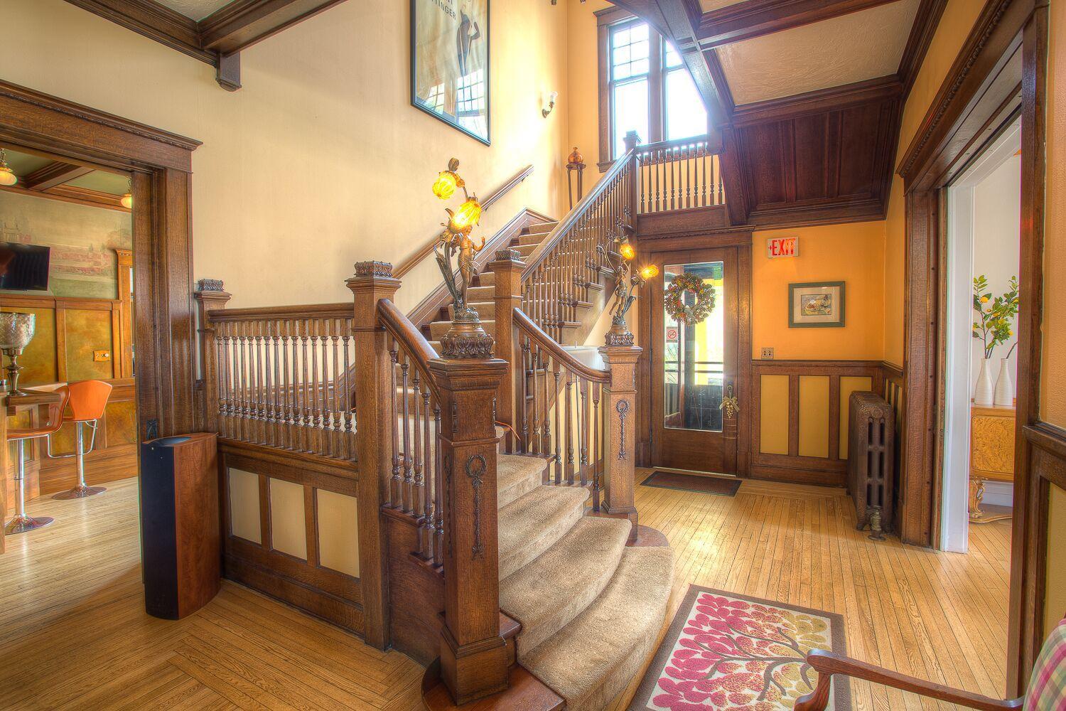 Queen Room photo 3